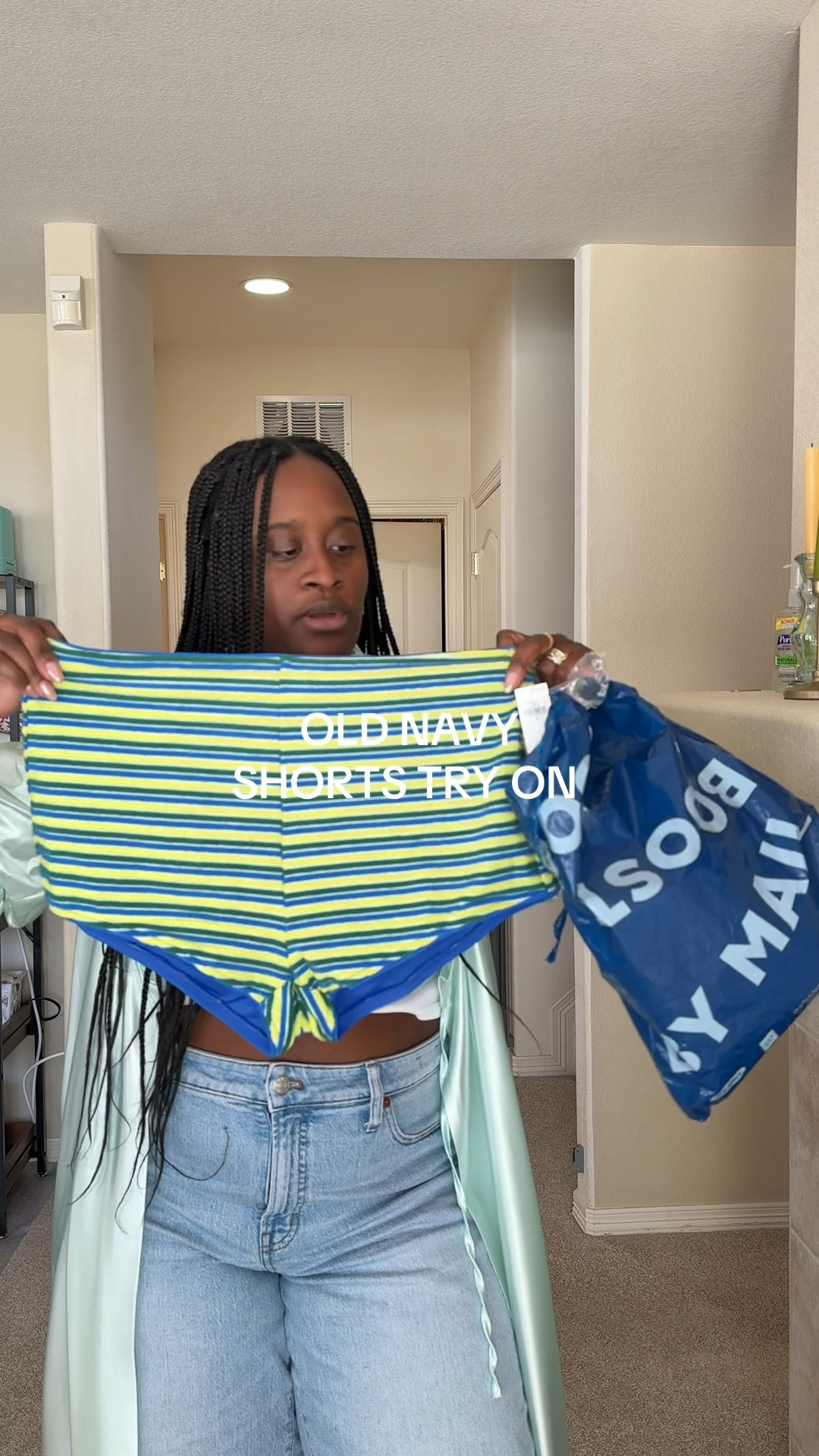 Old Navy shorts try on - these are selling out!








#swim 

#LTKPlusSize #LTKgrwm #LTKSwim