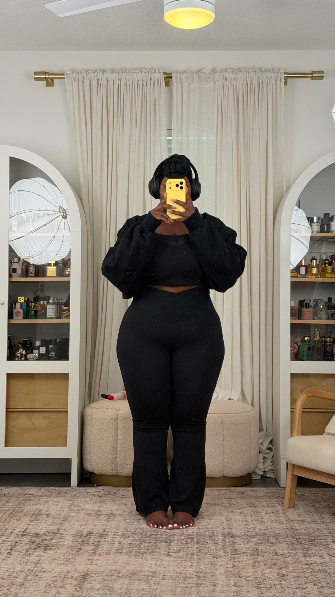 All black Pilates look 

top 2X
leggings 1X
shrug 1/2X