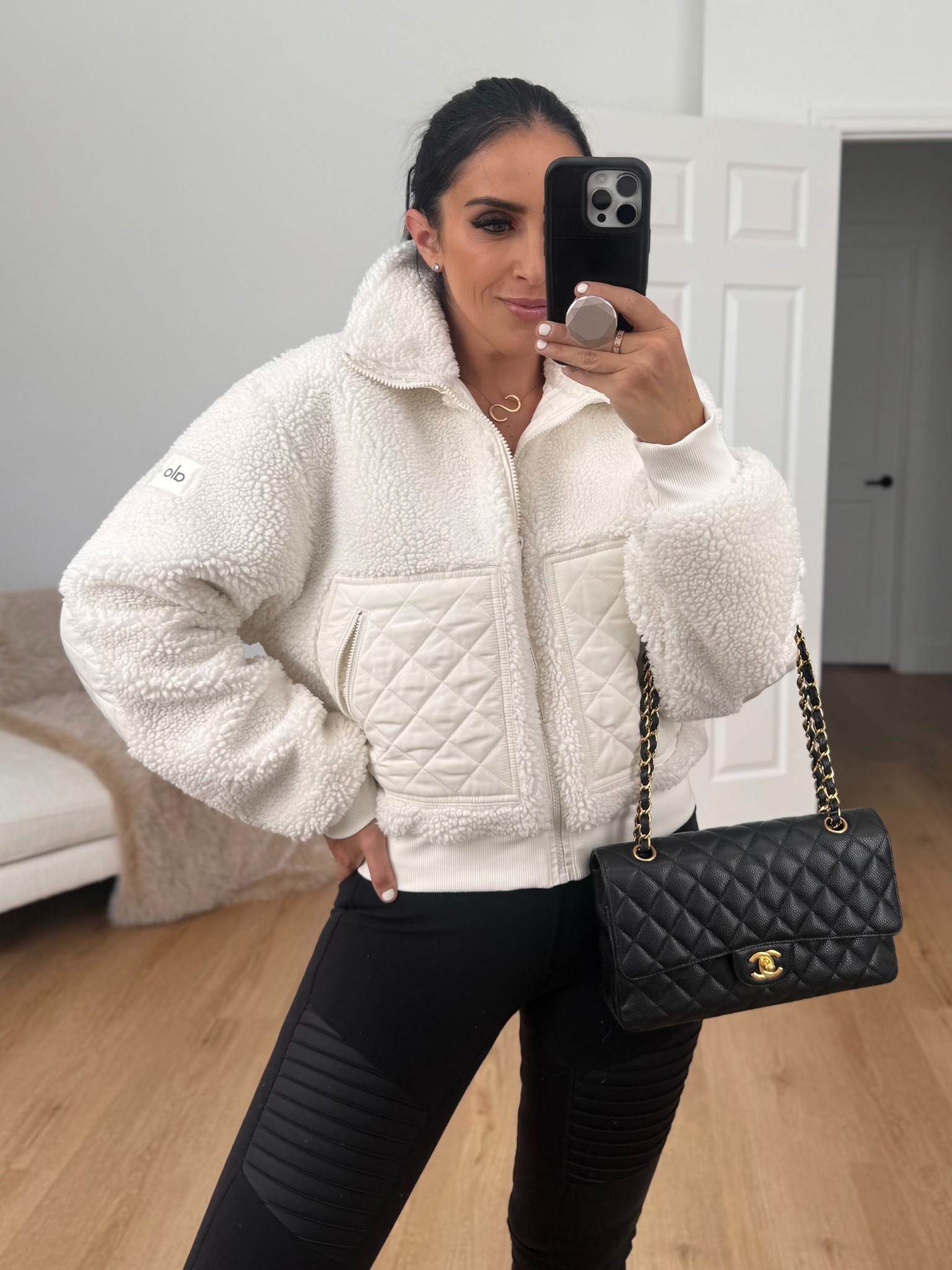 Alo Sherpa Edge Bomber. Alo Motto Leggings.