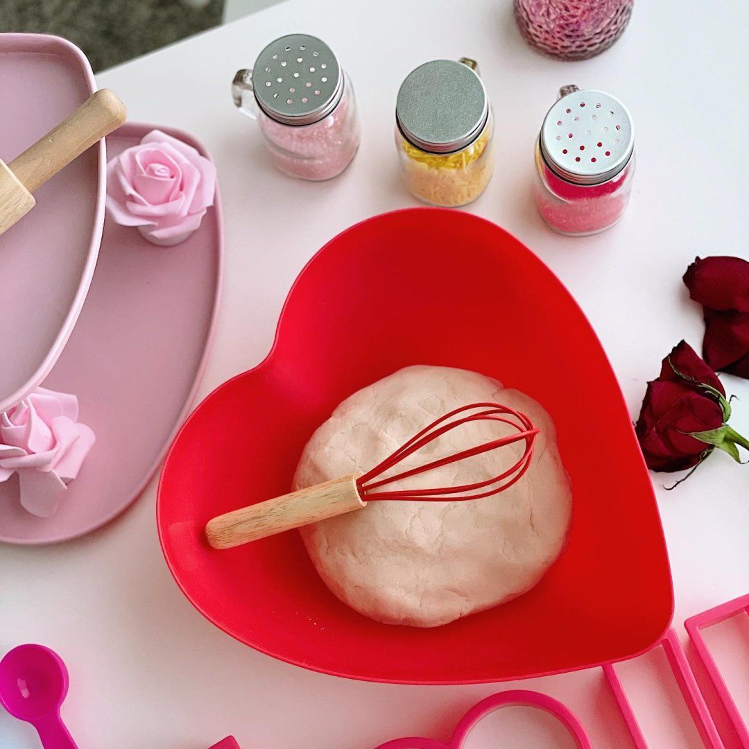 9.25"x3" Large Plastic Valentine's Day Heart Bowl - Spritz™ | Target