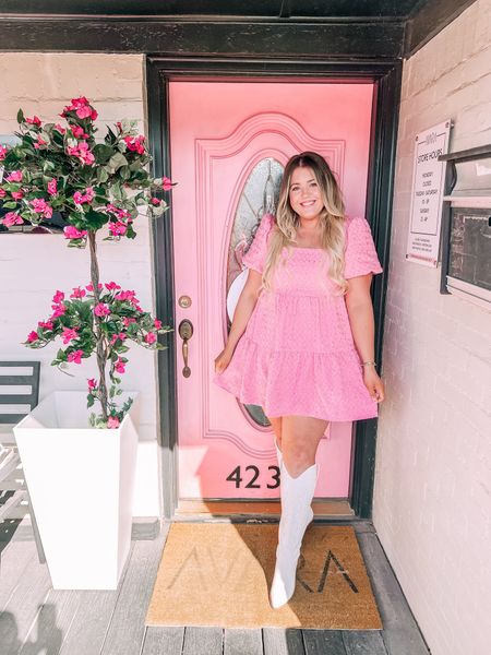 So much fun at the @shop_avara Galentine’s event today 🥰 I’m so obsessed with this pink tweed dress and it would be perfect to go pick up if you live in Dallas and need something for Valentine’s Day, or it’s great for spring occasions! Use my code KATIE15 for 15% off your first purchase 💗


#LTKcurves #LTKSeasonal #LTKunder100