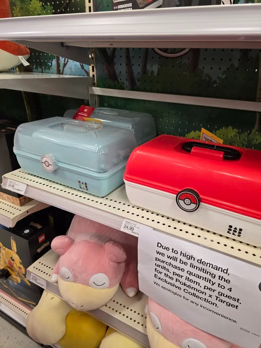 ✨ POKÉMON CABOODLES?! 🫶🎒
Okay but WHY are these giving childhood + cute girl era all in one 😭💖 

 