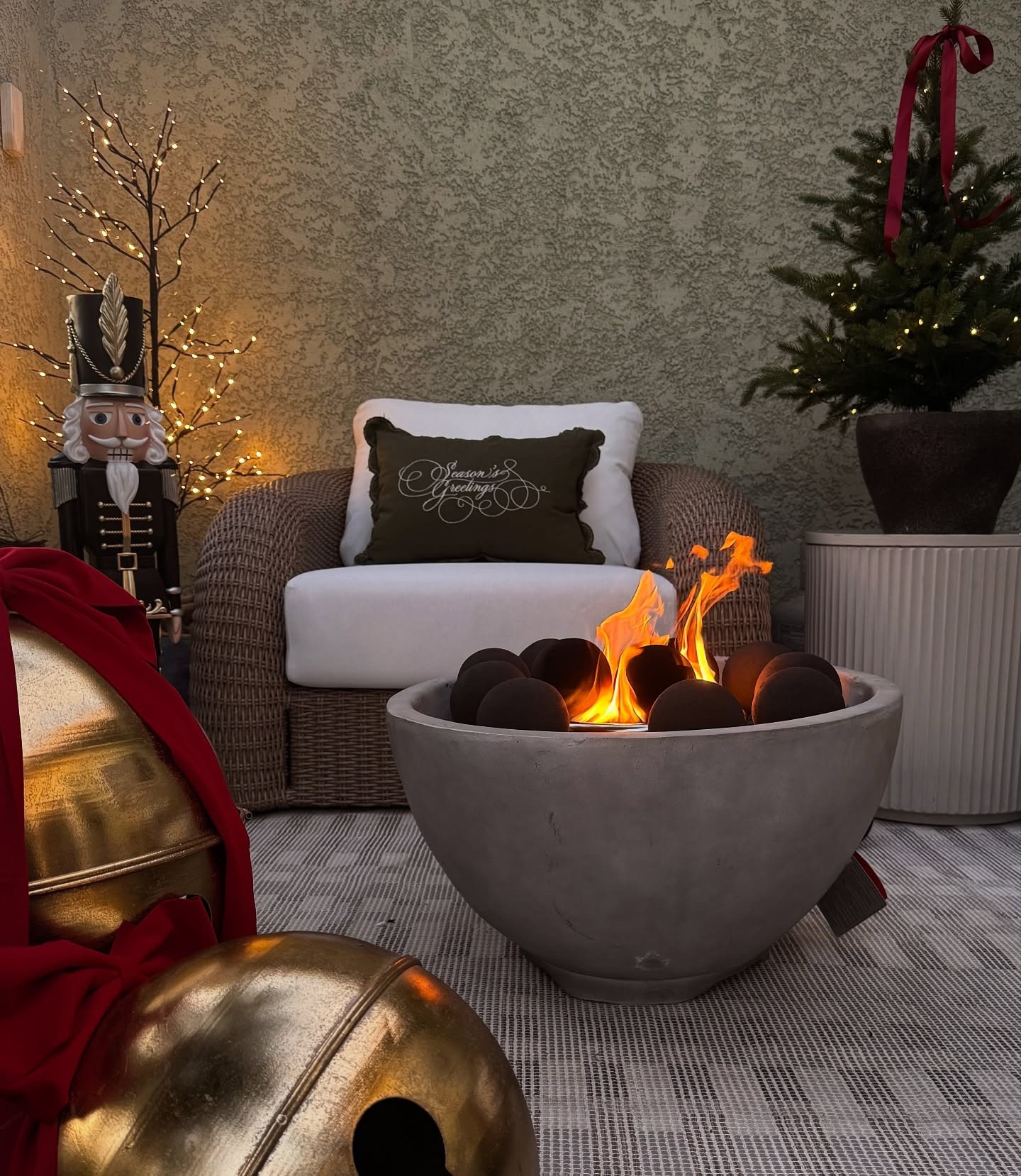 Just sharing these captures from my outdoor loving these little details. #holidaydecorating #holidaydecor #outdoorholidays #holidaystyling #holidayinspo #patiofurniture 

COMMENT:HOLIDAY to get links sent directly to your inbox

Christmas outdoor decor
Outdoor Christmas inspiration
Holiday patio decor
Cozy outdoor Christmas
Christmas porch styling
Festive outdoor vibes
Holiday home inspiration
Christmas patio ideas
Outdoor holiday lights
Rustic Christmas outdoor
Elegant Christmas decor
Outdoor Christmas arrangem