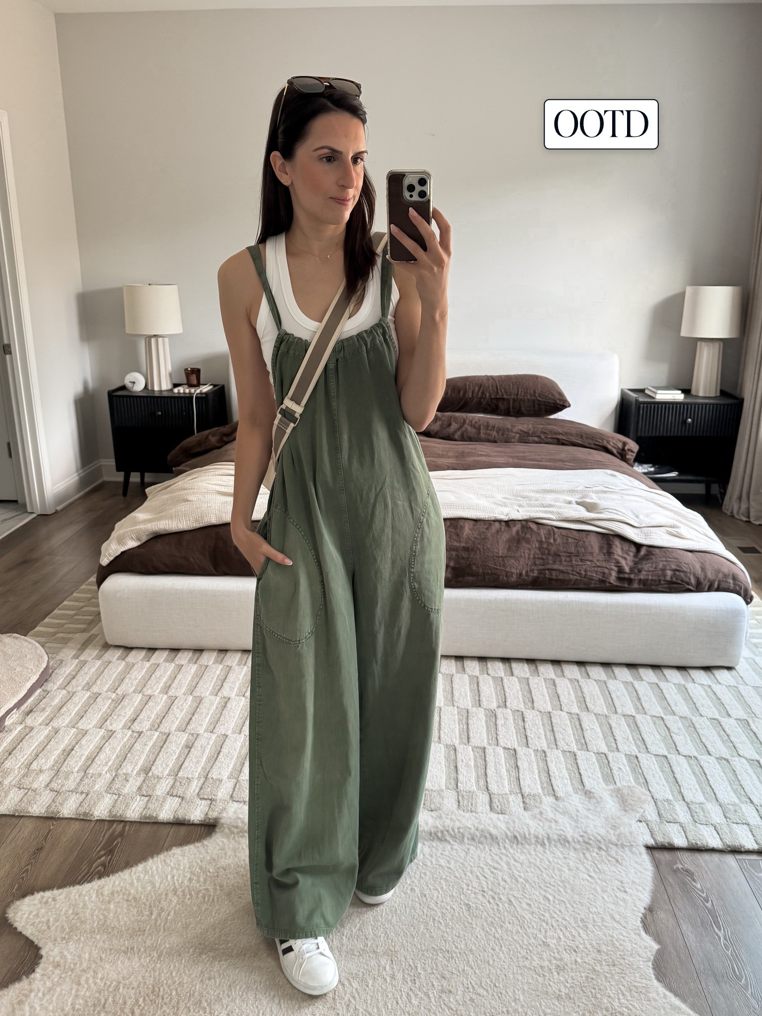 Easy OOTD | Spring/Summer jumpsuit

Size down at least one size - wearing XS



#LTKootd