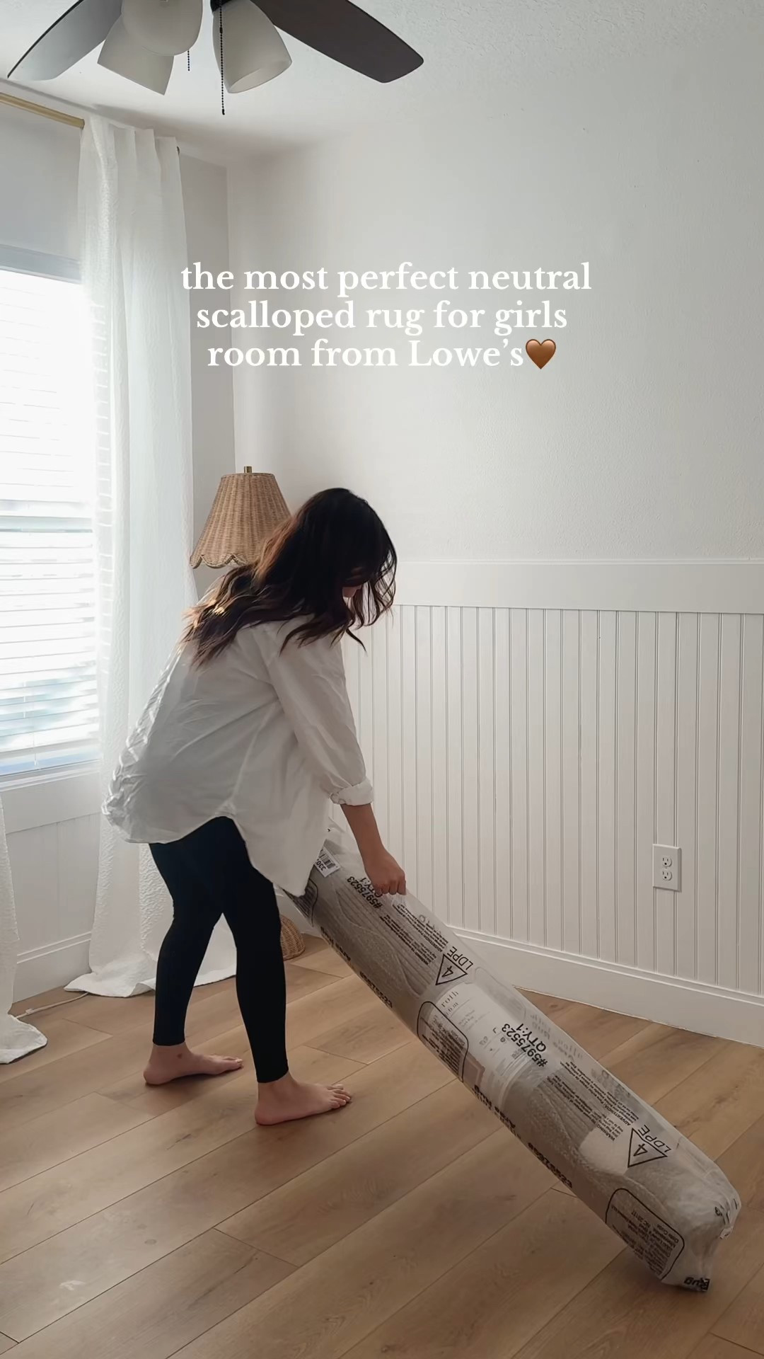 In love with this gorgeous rug for girls room 😍