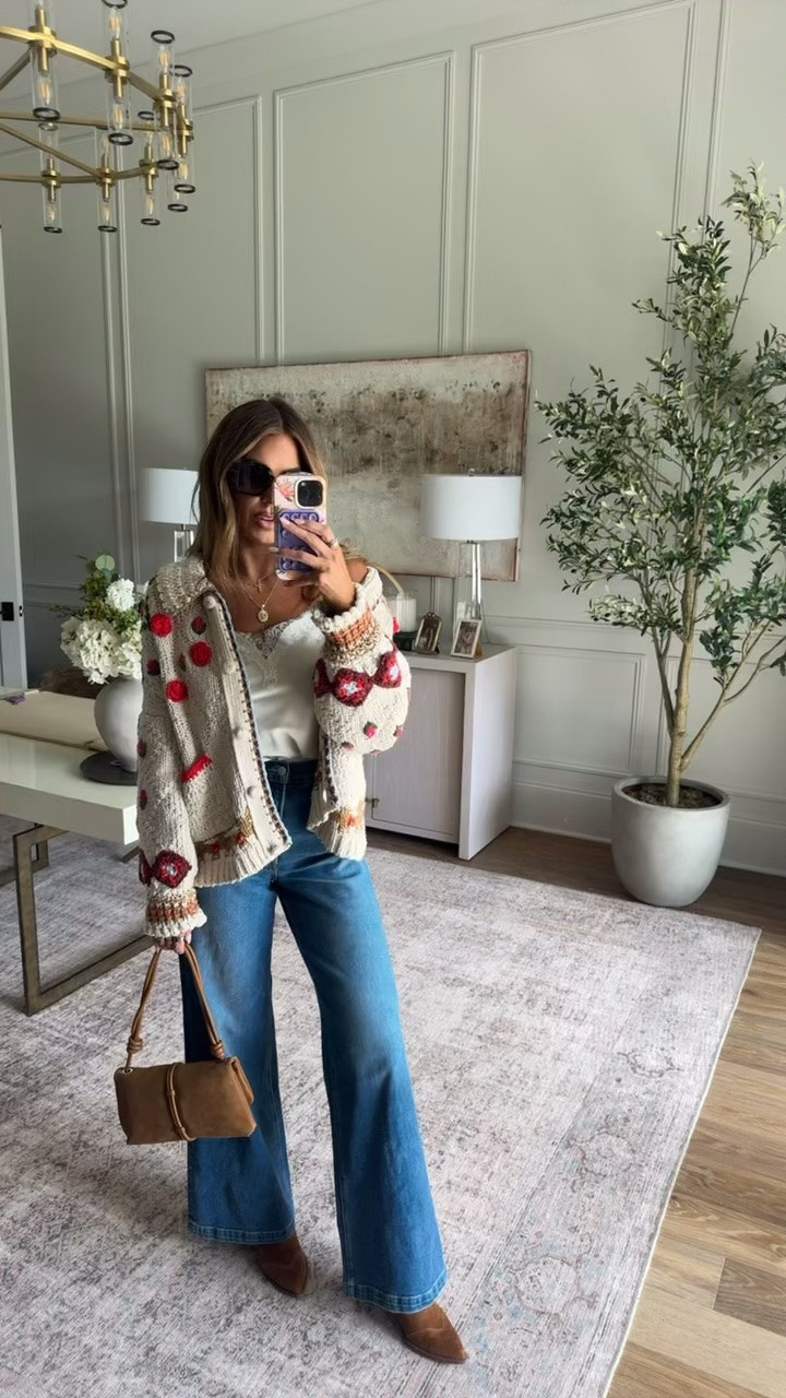 So in love with this cardigan! Wearing size small cardigan and top + size 27 jeans!

#LTKSaleAlert #LTKootd #LTKmomlife