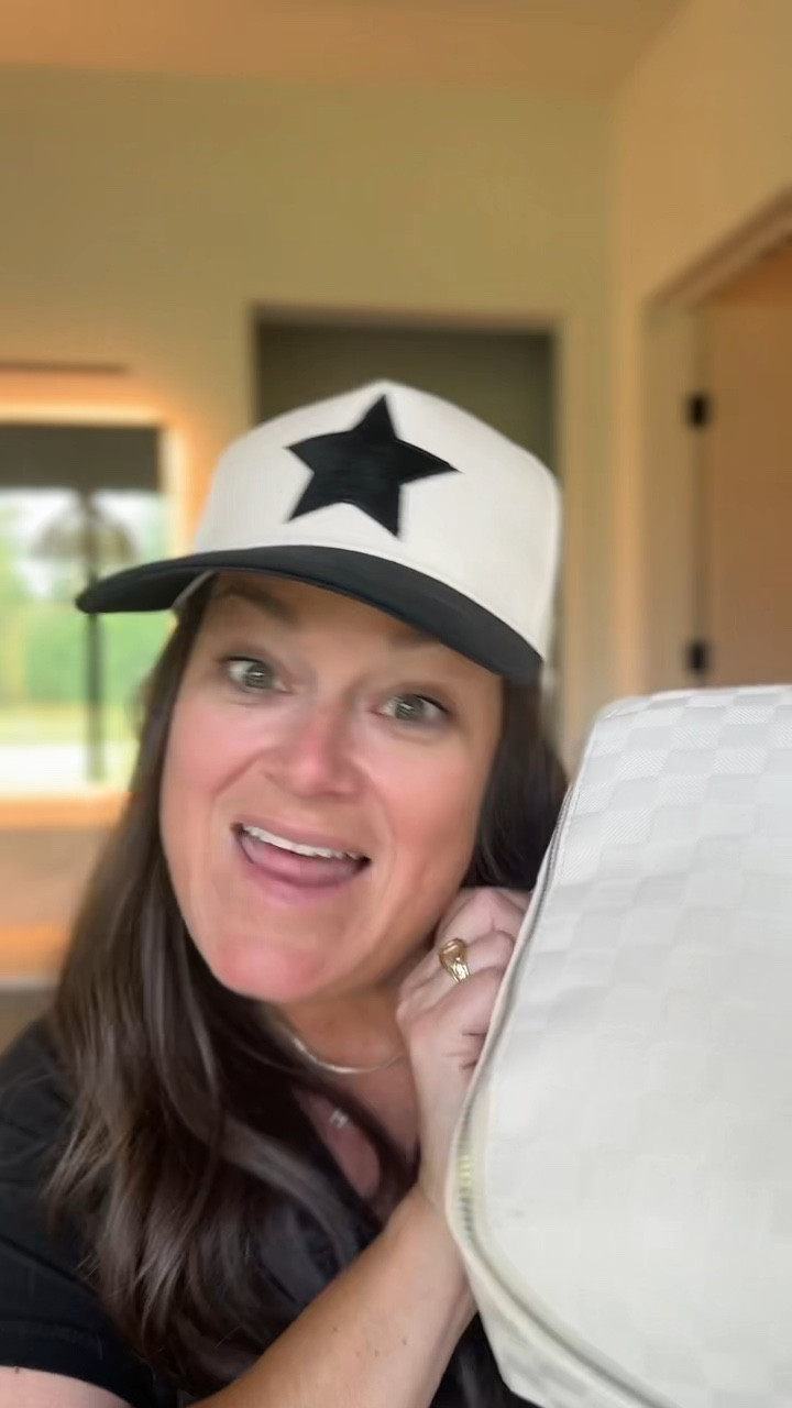 Meet the viral Travel Makeup Bag every woman’s talking about—your new go-to for on-the-go beauty organization! This large capacity cosmetic bag is perfect for storing all your essentials, from skincare to makeup brushes, with a smart divider system that keeps everything in place. The waterproof material protects your products from spills, while the flat open design makes it easy to see everything at a glance. Whether you’re packing for vacation, the gym, or everyday use, this portable makeup organizer with handle makes beauty on-the-go effortless and stylish.

#TravelMakeupBag #MakeupBagForWomen #LargeCapacityCosmeticBag #WaterproofToiletryBag #FlatOpenMakeupBag #MakeupOrganizer #BeautyTravelEssentials #PackingHacks #ViralTikTokFinds #AmazonMustHaves

#LTKItBag #LTKTravel #LTKFindsUnder50