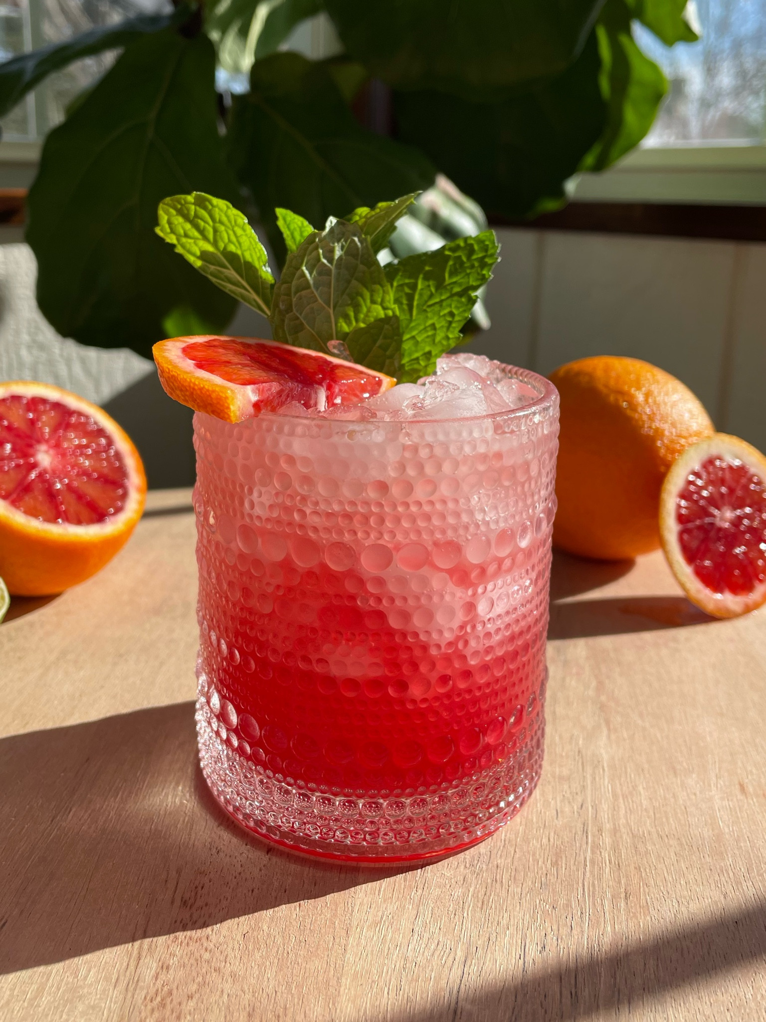 The perfect mocktail for your Valentine’s Day if you’re feeling flirty! 

The Spicy Lover
Ingredients
• 2 oz blood orange juice
• 1/2 a lime - juiced
• 8 oz can of ginger beer
• garnish: mint and blood orange slice 

💋💋💋
#mocktails #valentine #valentinesday #galentines #galentinesday

#LTKHome