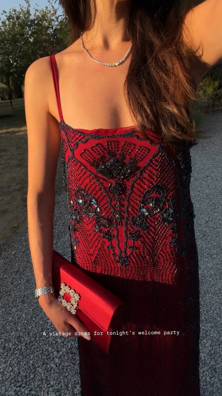 A vintage dress for tonight’s welcome party