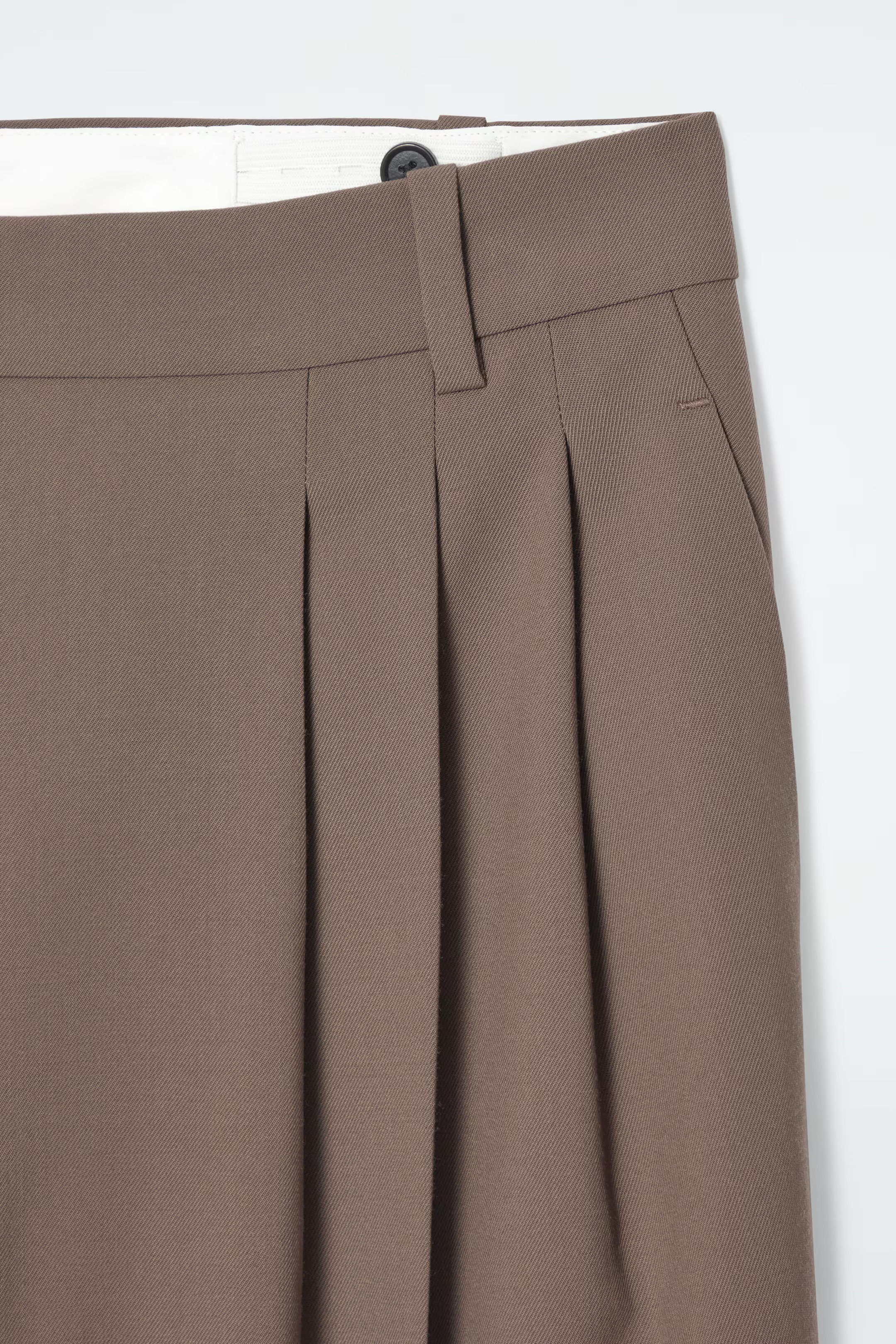 PLEATED BARREL-LEG WOOL PANTS - MOLE | COS | COS (EU)