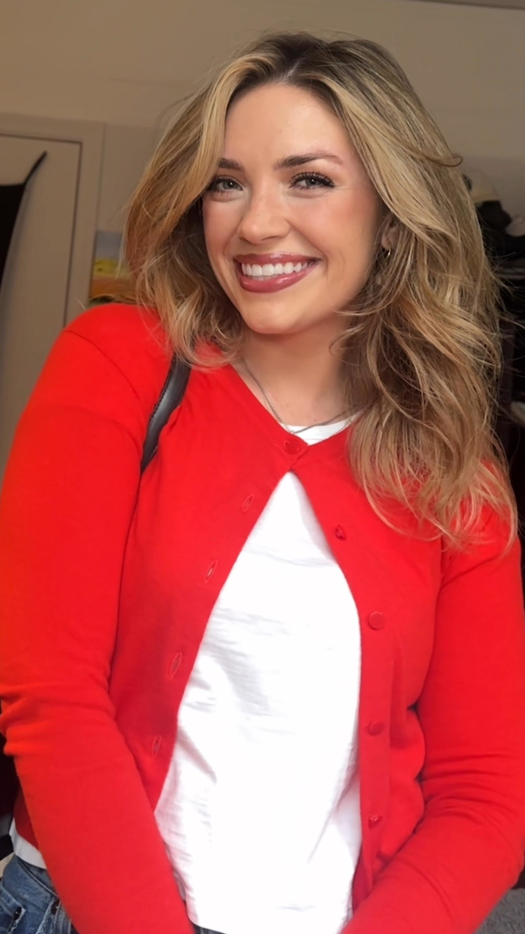 nothing quite like a pop of red for Christmas ❤️ I could wear this sweater every day I’m obsessed  

#LTKSeasonal #LTKHoliday