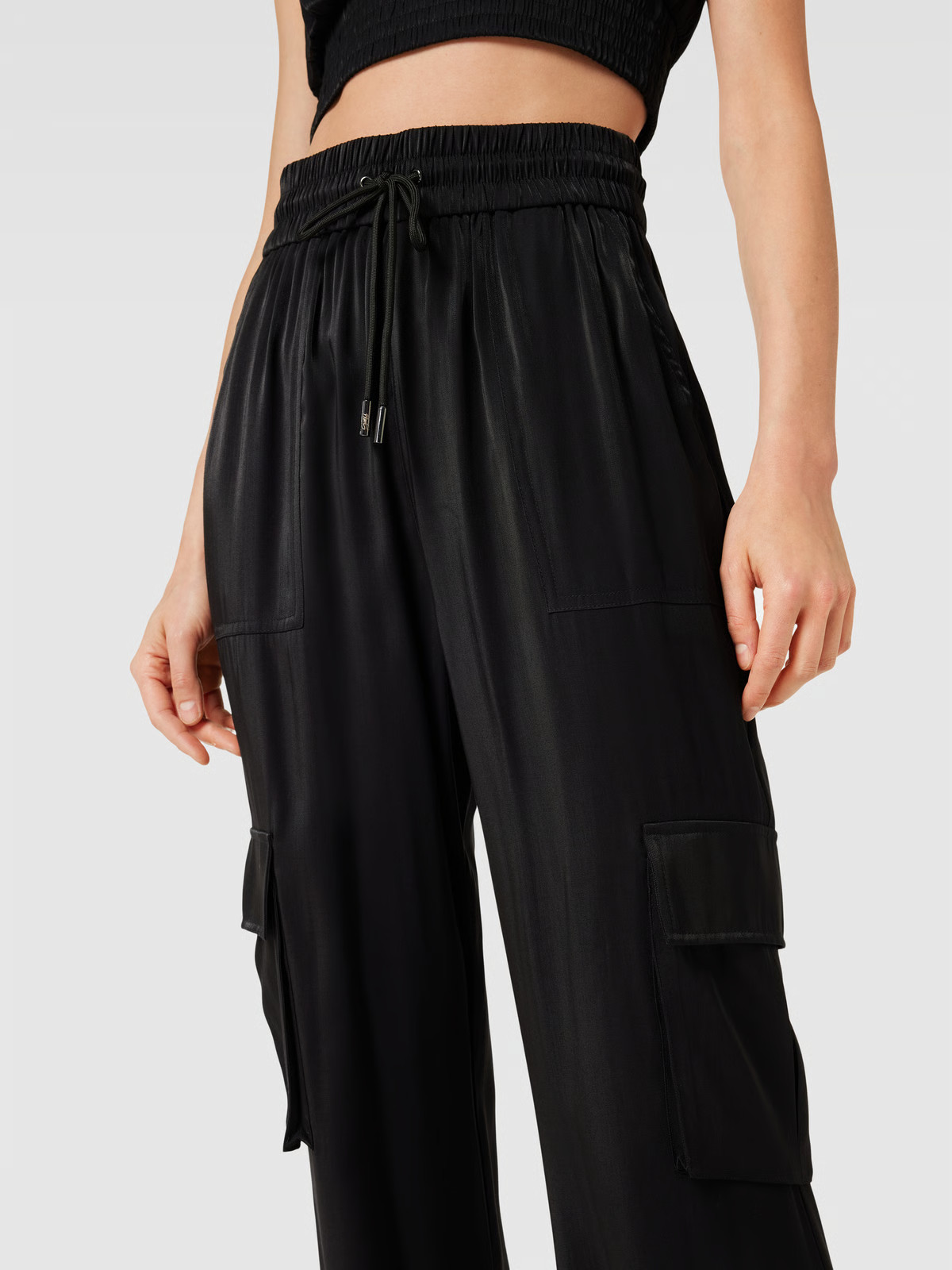 Cargohose mit Tunnelzug Modell 'CHANTAL' in black | Peek & Cloppenburg* Düsseldorf DE