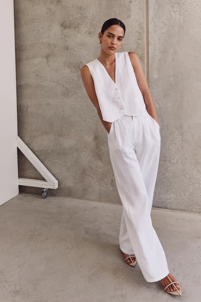 BANKS WHITE LINEN VEST | DISSH