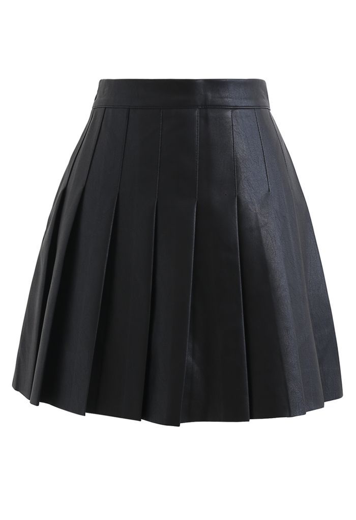 Pleated Faux Leather Mini Skirt in Black | Chicwish