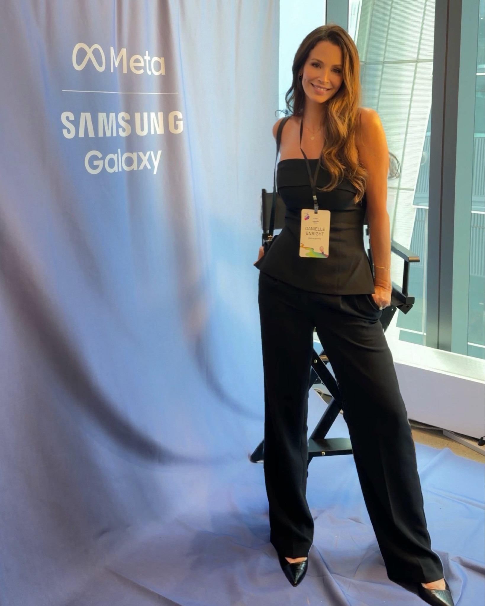 What I wore to the Meta Festival, sponsored by Samsung. 

🏷️ Aritzia top , aritzia pants , event outfitt
