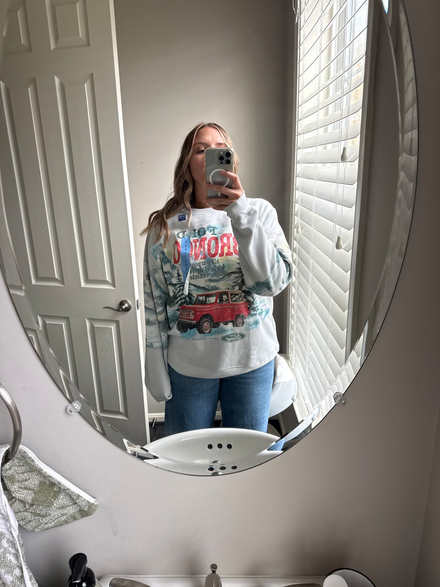 Got my hands on the Sam’s Club Ford sweatshirt for Christmas 🎄 perfect for Friendsgiving today! 

#LTKHoliday #LTKGiftGuide #LTKmomlife