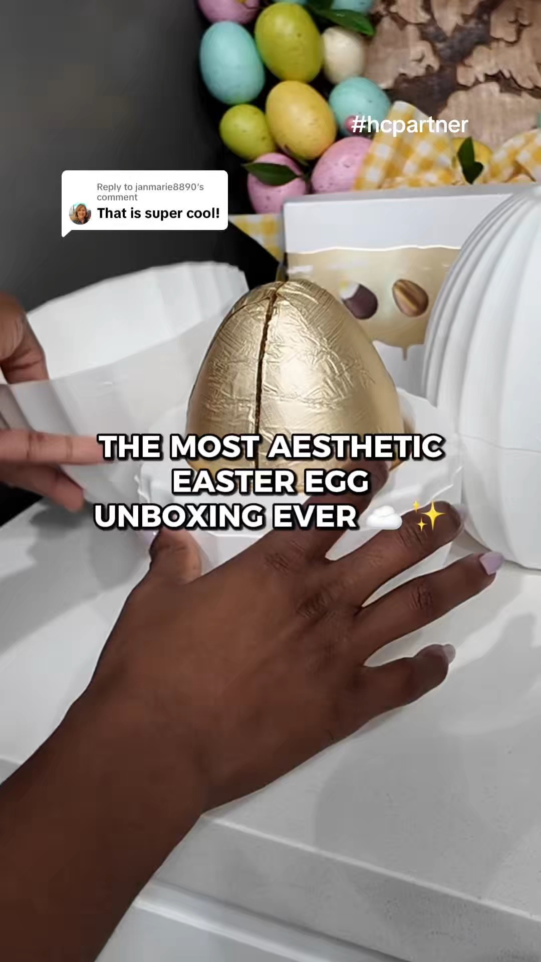 Chocolate lovers need to see this.😍

This gourmet vegan Easter egg is creamy, rich, and packed with chocolates inside. 