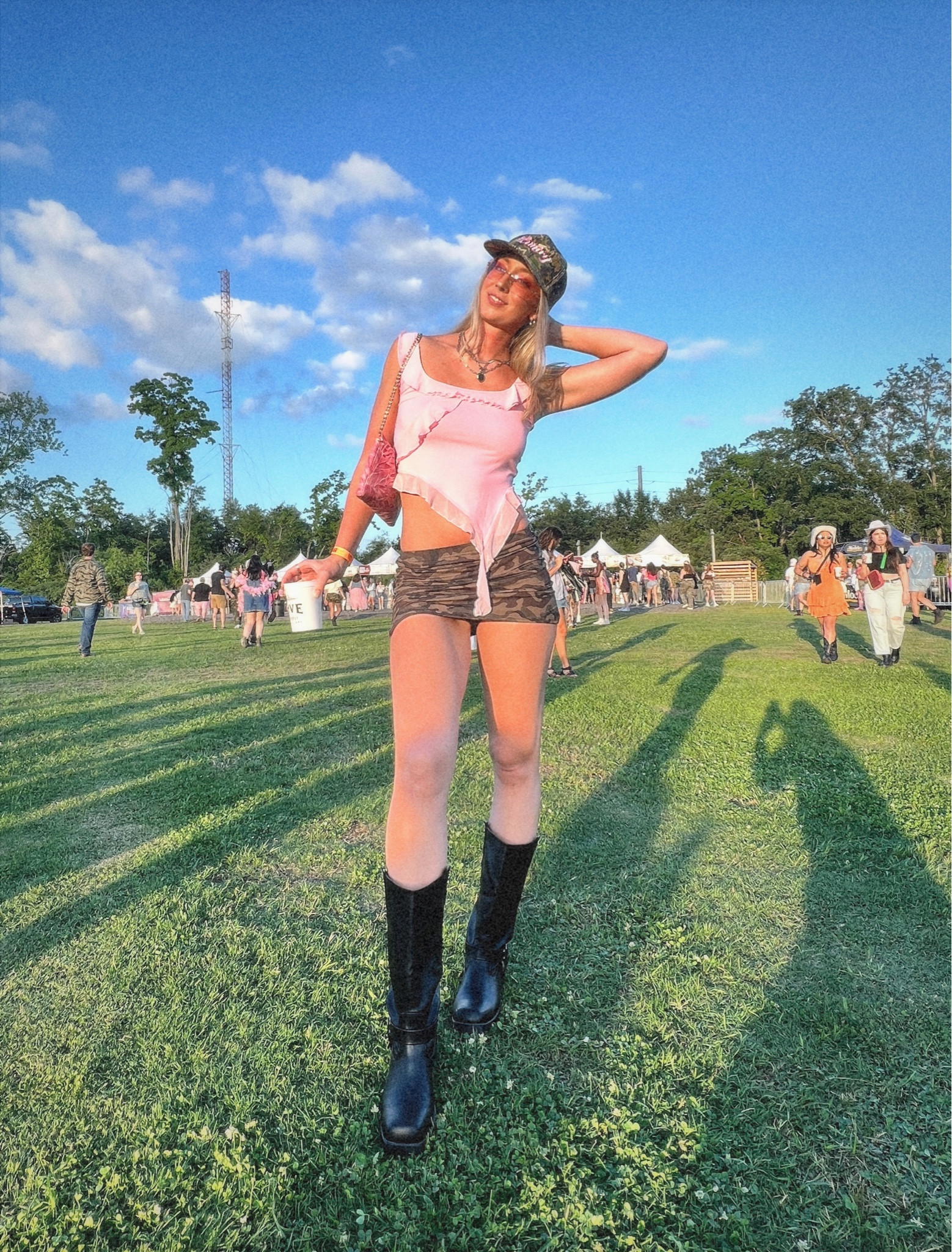 midwest princess chappell roan tour

#LTKstyletip #LTKFestival #LTKparties