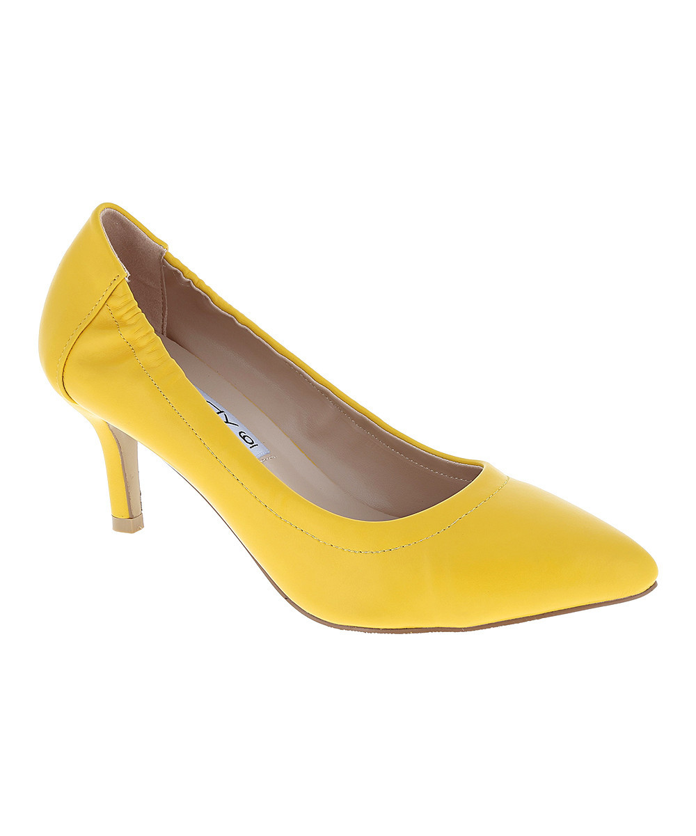 Weeboo Women's Pumps YELLOW - Yellow Pointed-Toe Cherry Kitten Heel - Women | Zulily