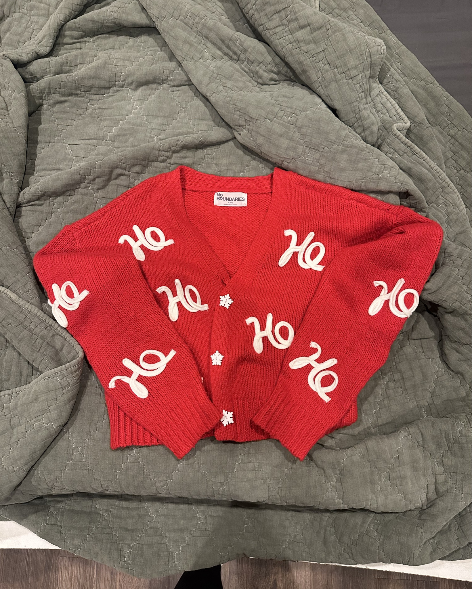 Christmas, sweater, Christmas sweater

Size M
Height 5’6”
Runs TTS

#LTKHoliday #LTKCyberWeek #LTKGiftGuide