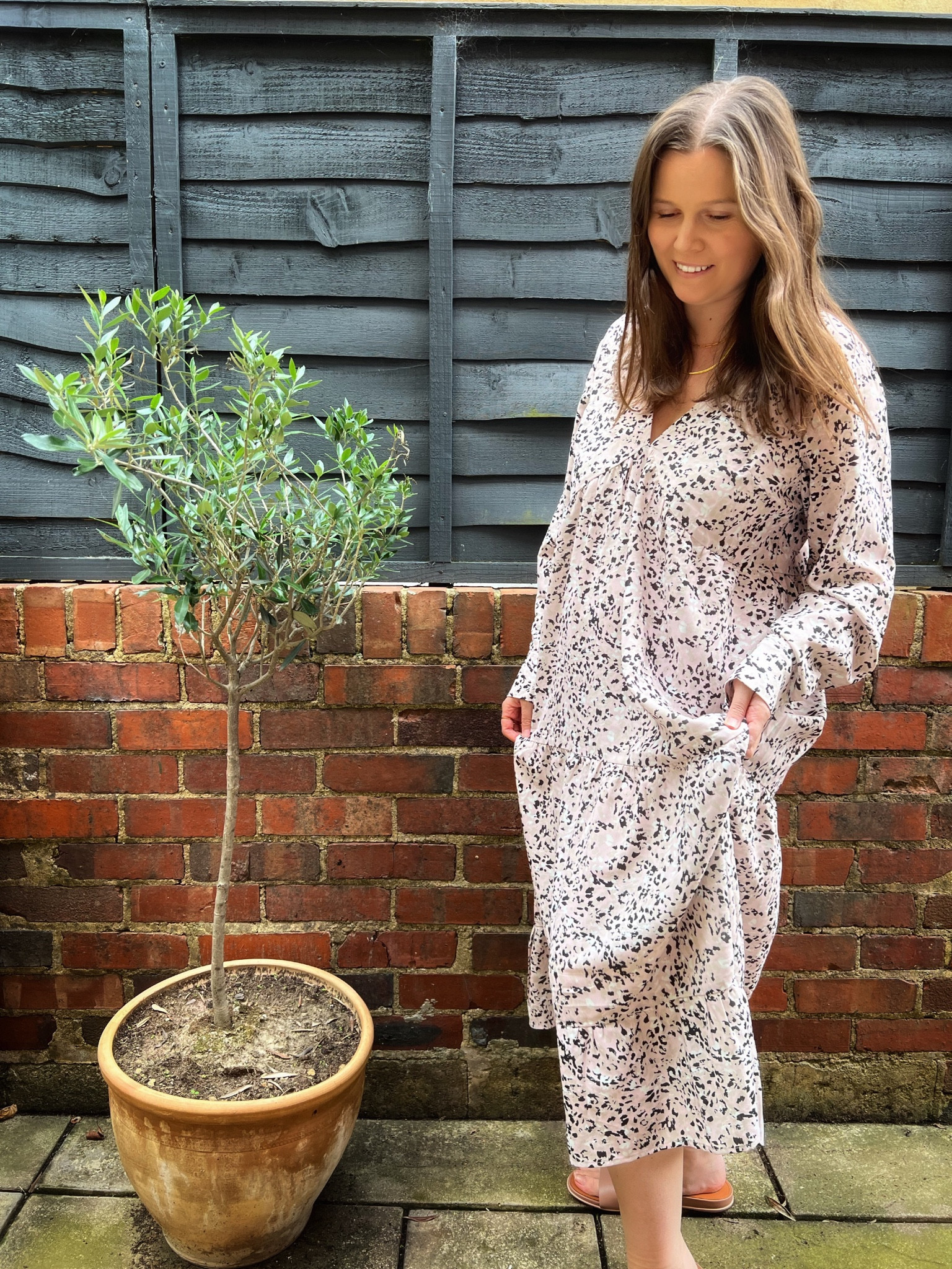 Pattern dress, midi dress, long sleeved dress, transitional outfit, sliders

#LTKSeasonal #LTKunder100 #LTKstyletip