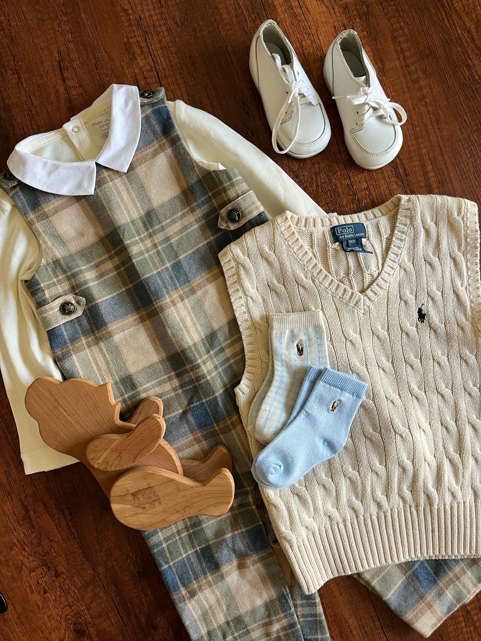 😍 Fall season is fast approaching, and having pieces that can transition into winter for your little boy is a MUST! I have gathered my favorites by Ralph Lauren baby below. The knit vest is so versatile because it can be layered, and the plaid romper set can be layered as well! If you’re looking for something similar, I’ve gathered some looks below ⬇️🧸💙

#LTKBump #LTKBaby #LTKKids