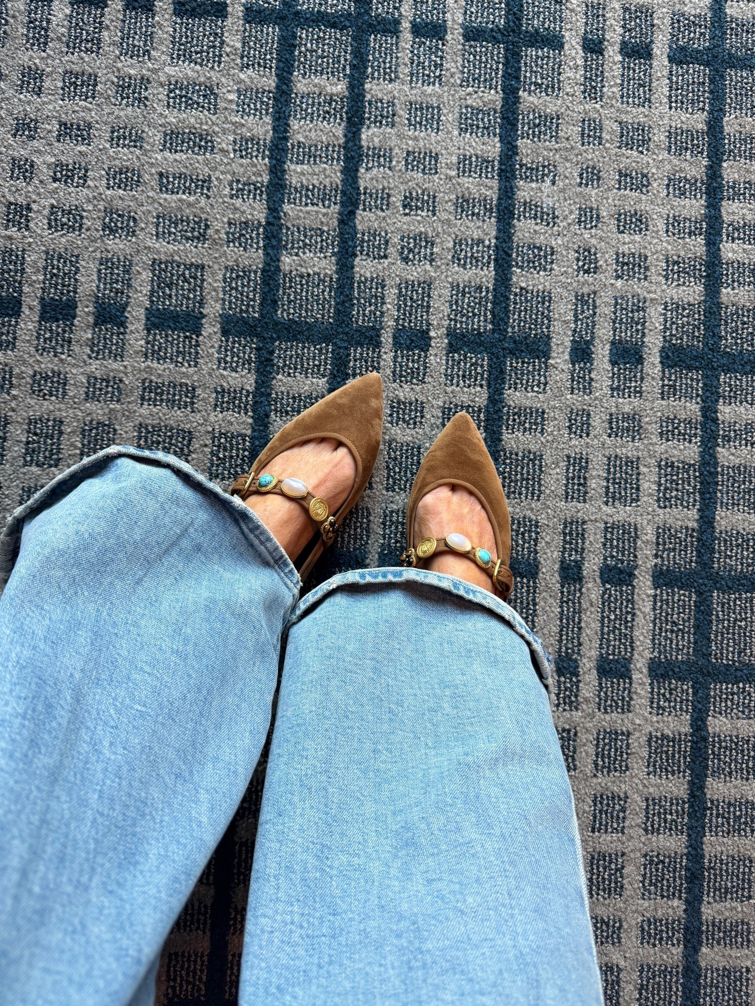 I’m between a 7.5 and an 8 and wear an 8 in these gorgeous pointed toe embellished flats

#LTKOver40