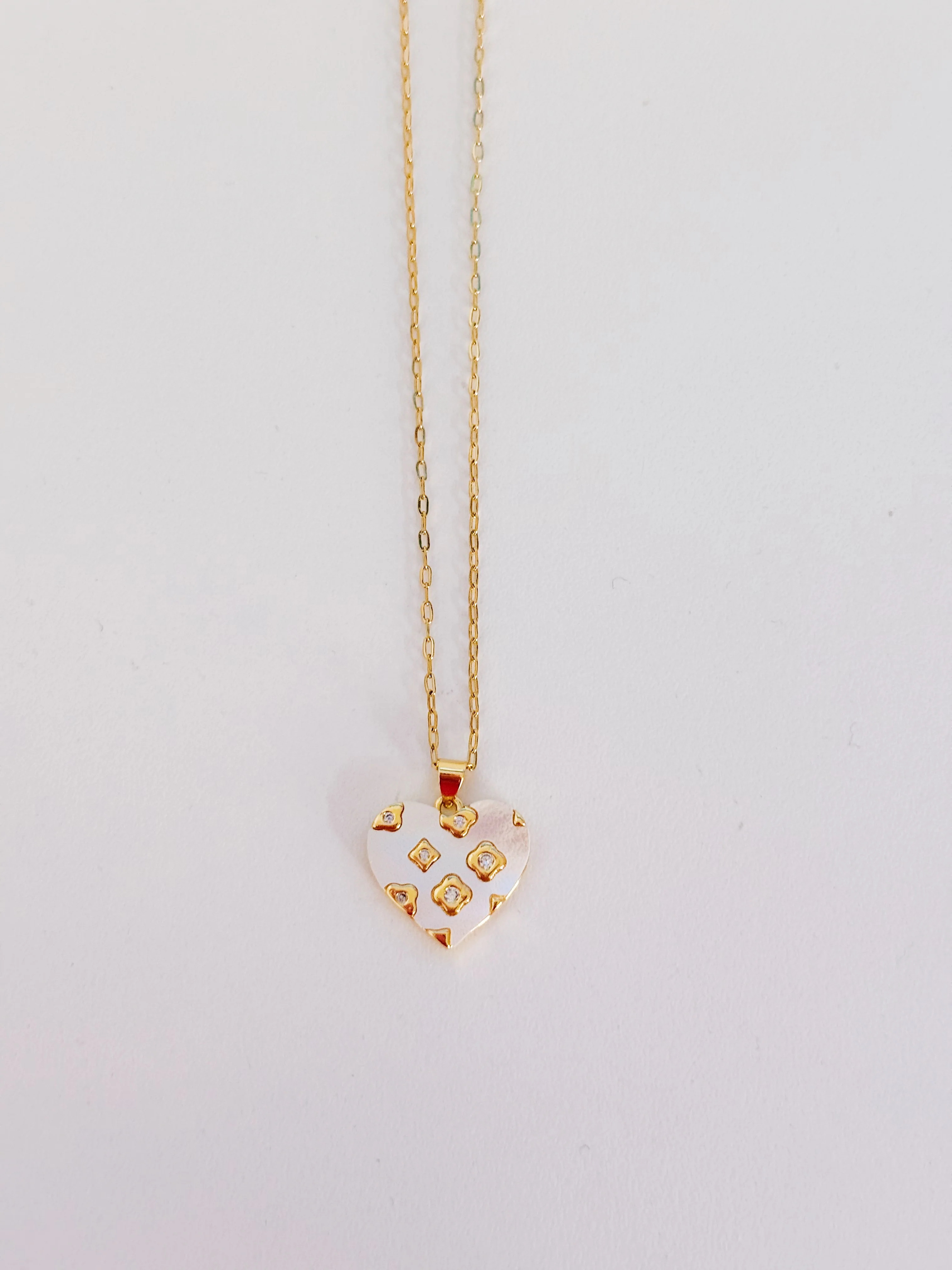 IRIDESCENT CLOVER HEART NECKLACE | Hayes + Hudson