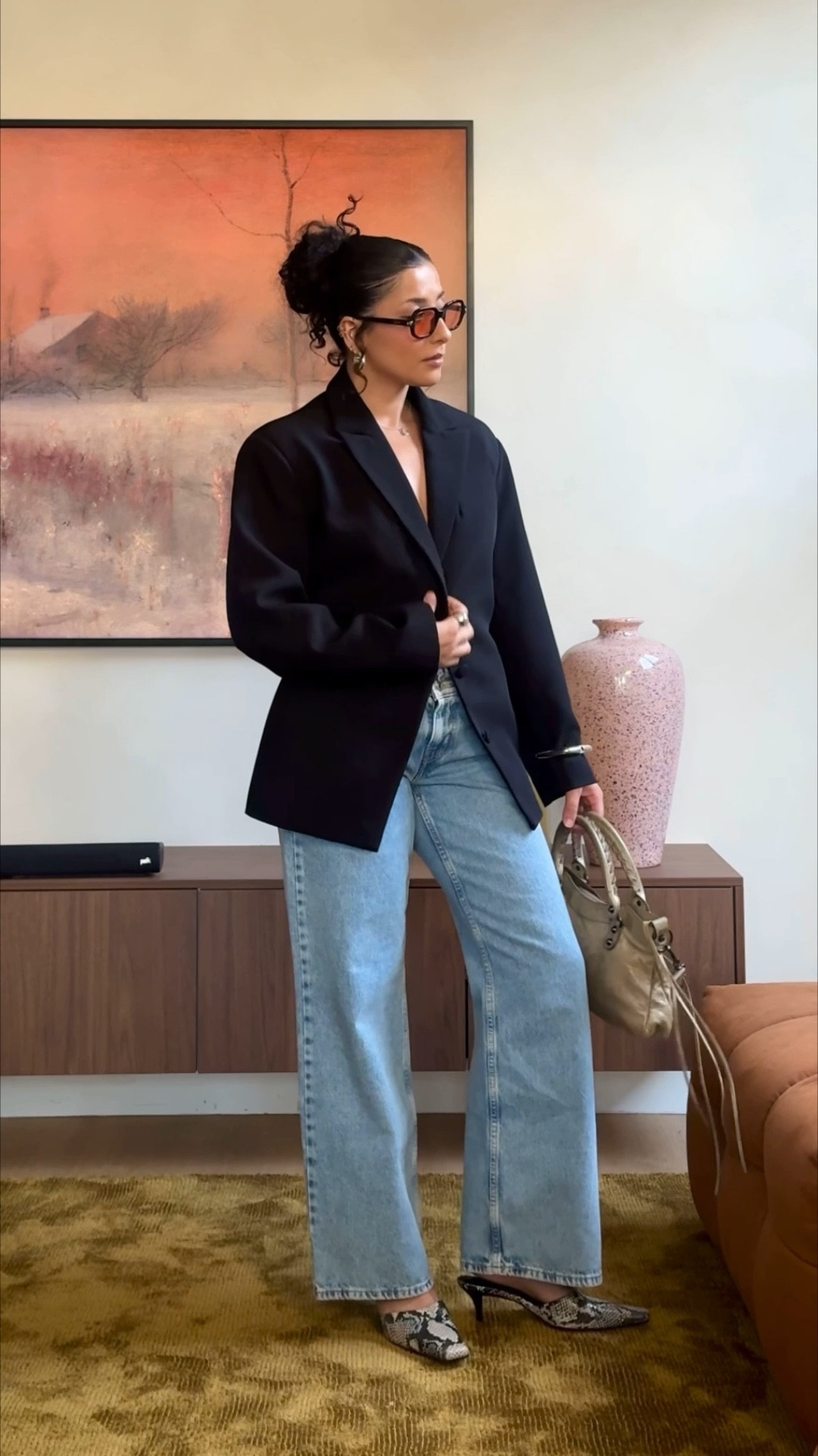 My go-to outfit 🤎 Meshki keep re-releasing this blazer in different fabrics + colours so I’ve linked what’s currently available  

#LTKpetite #LTKaustralia #LTKspring