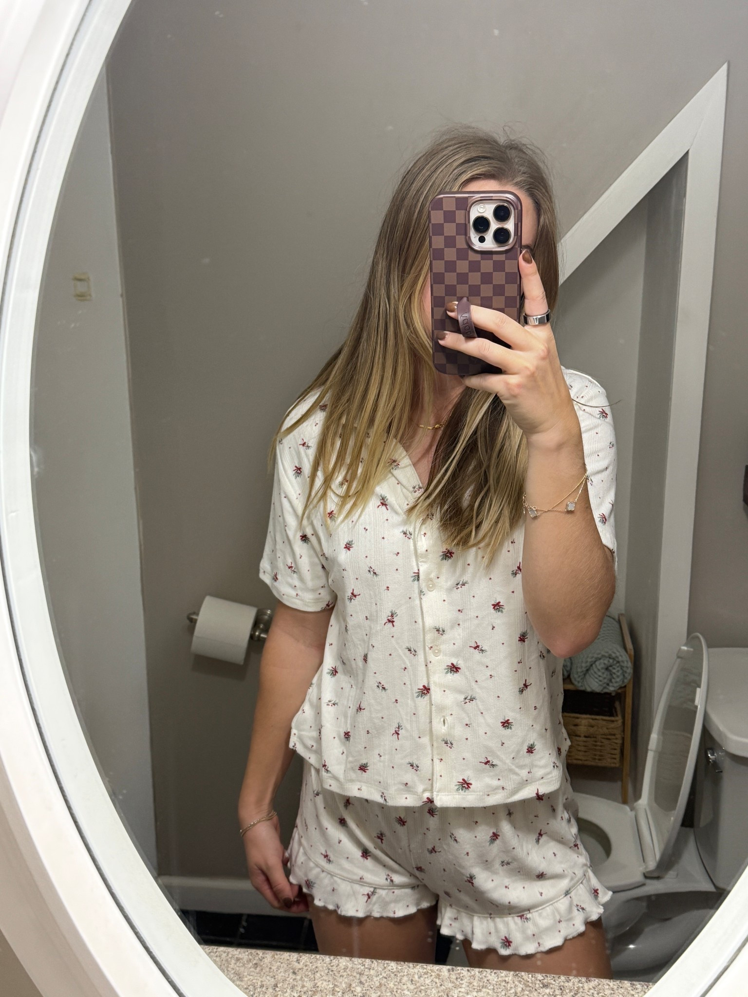 30% off pajamas 🎄❤️

#LTKSaleAlert #LTKHoliday #LTKGiftGuide