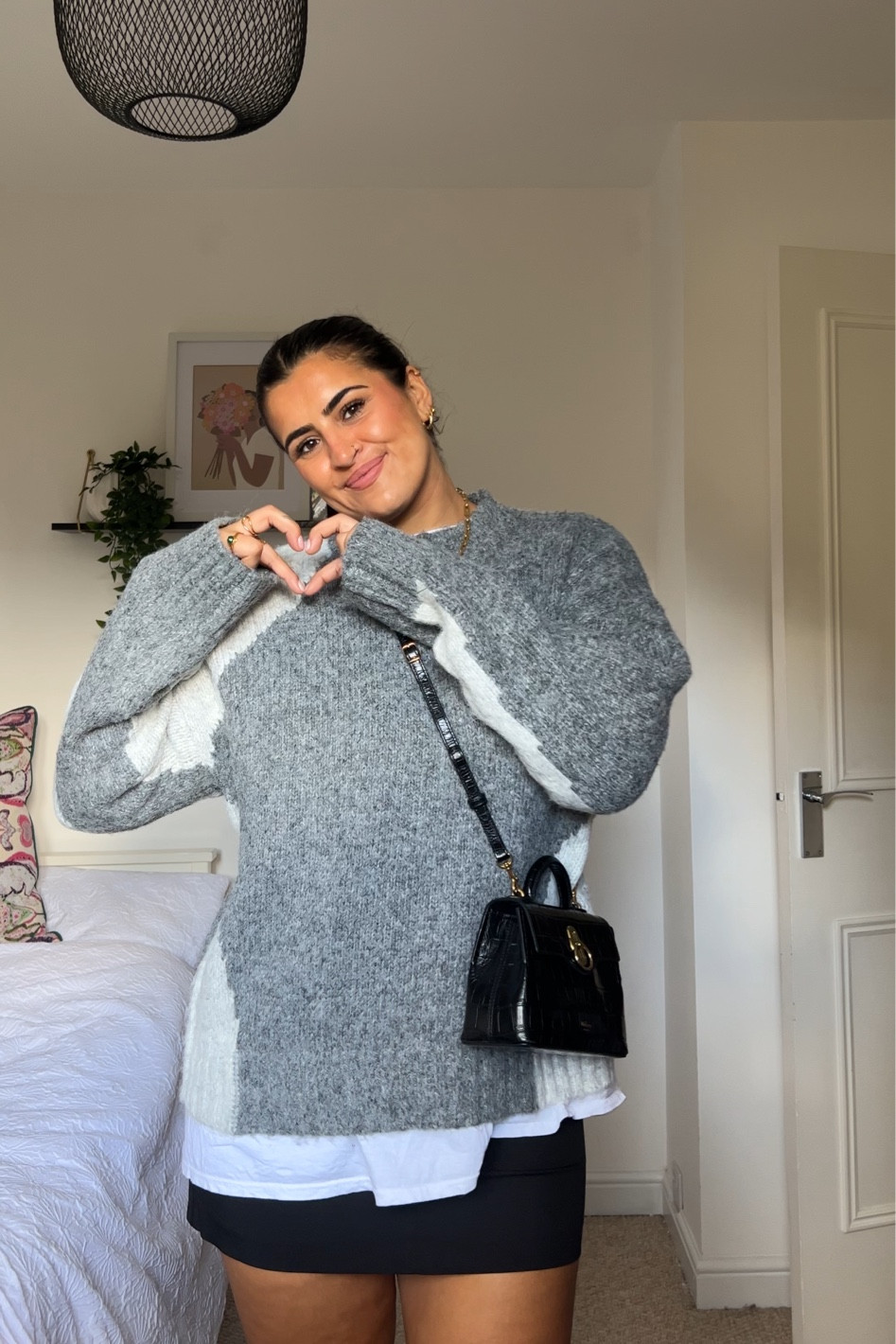 Pub fit 🩶

#LTKfindsunder50 #LTKSeasonal #LTKmidsize