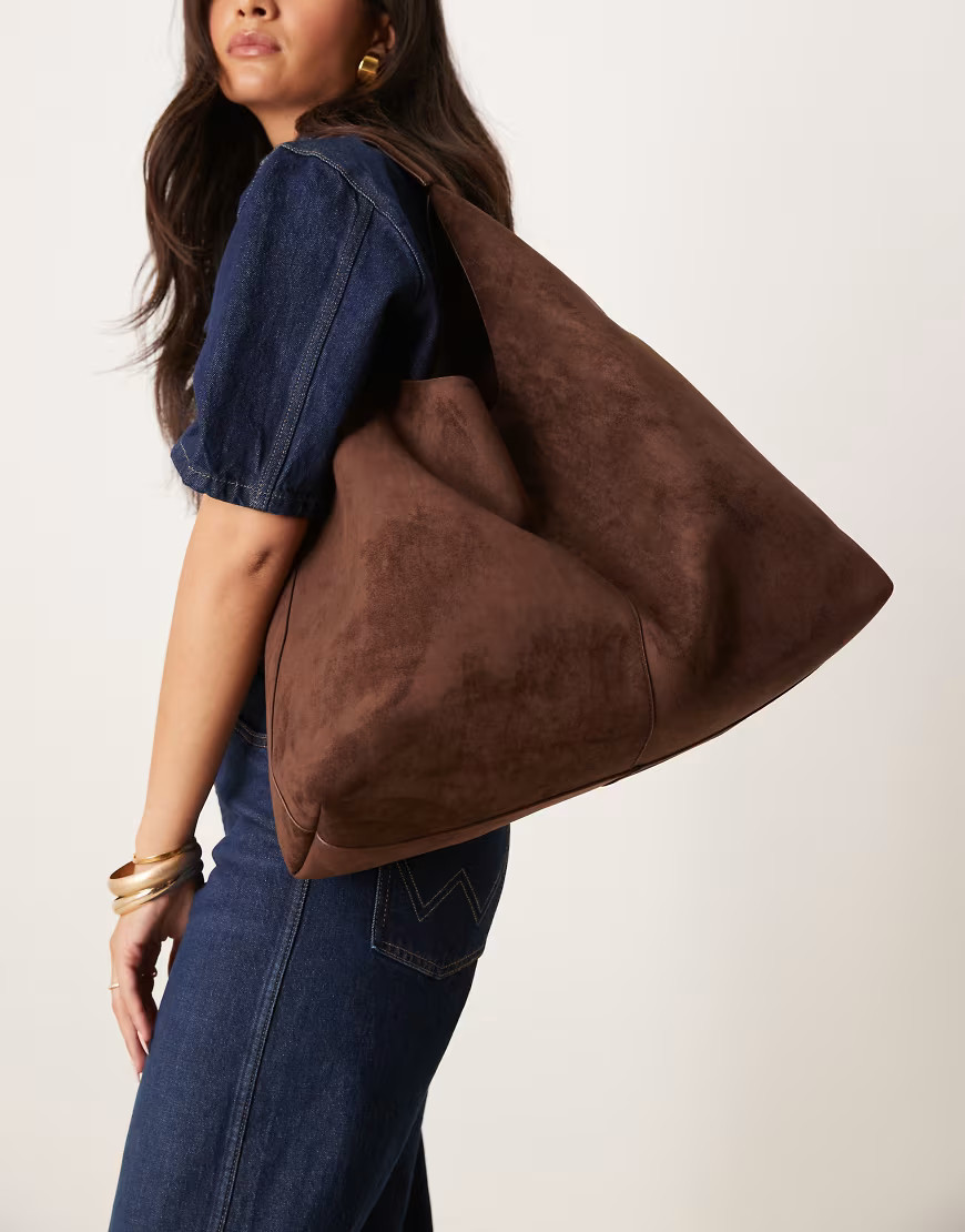 ASOS DESIGN faux suede scoop tote bag in chocolate-Brown | ASOS (Global)