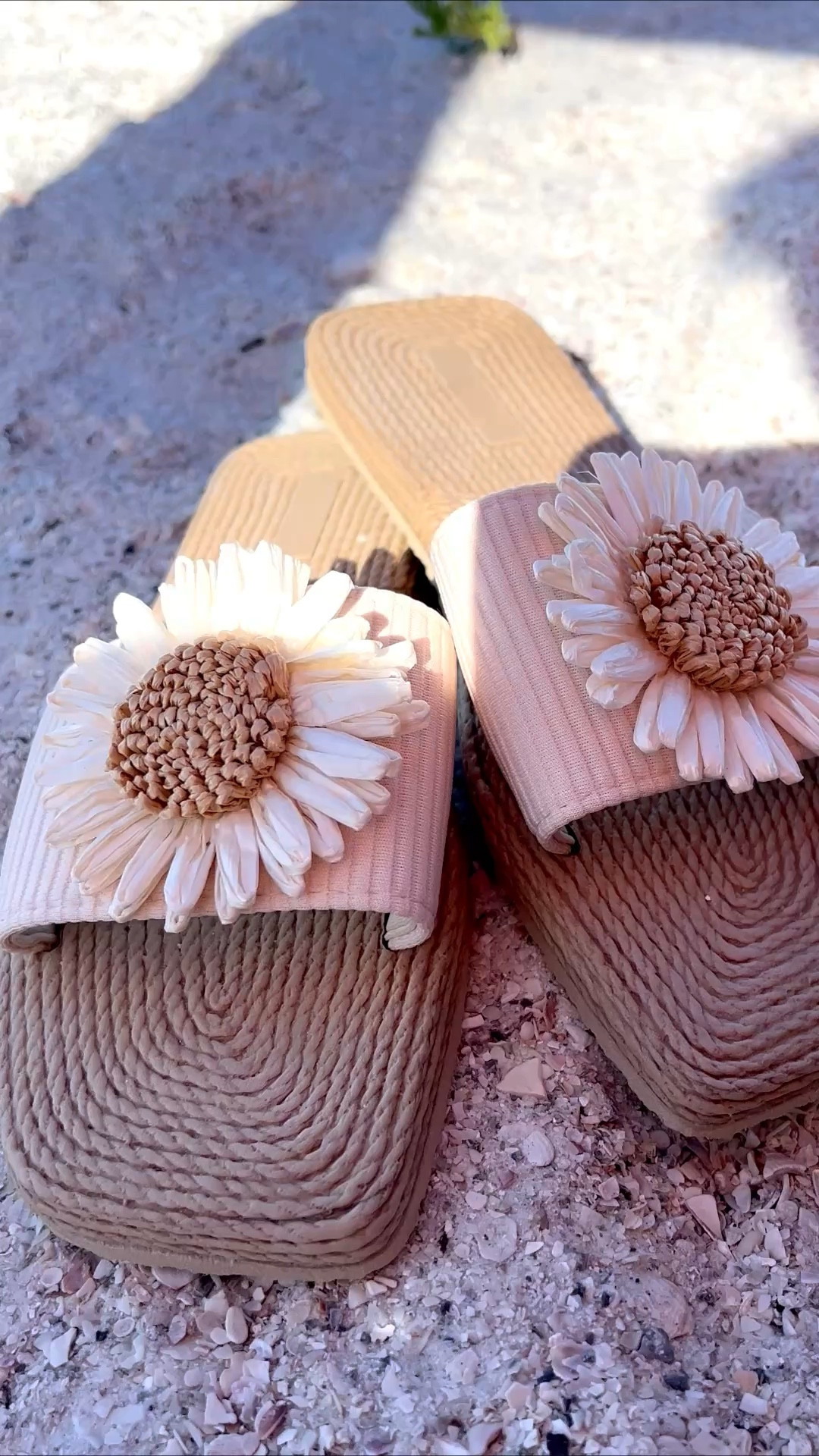 Sandals under $50



#LTKSwim #LTKFestival #LTKTravel