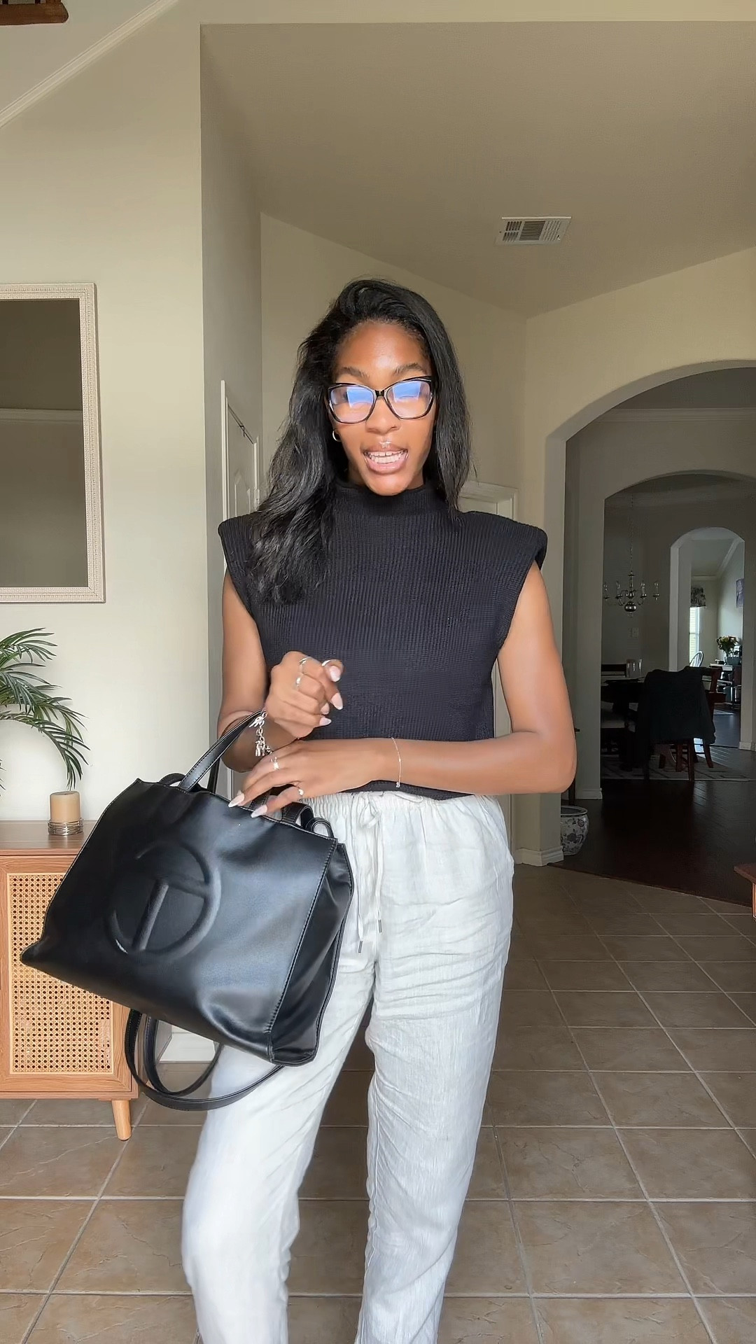 is this outfit giving anyone else life or is it just me?? super comfy but SO elevated 🖤

#LTKVideo #LTKfindsunder50 #LTKworkwear