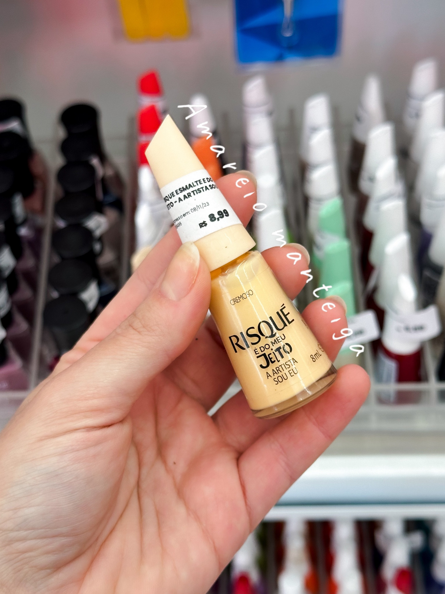 Tons pasteis voltaram com TUDO, principalmente o amarelo manteiga! E para quem não gosta dessa cor na roupa, apostar nas unhas é uma ótima opção  

#LTKspring #LTKbrasil #LTKbeleza