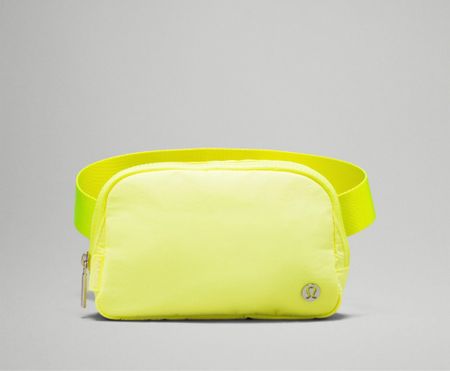 New colors! The lululemon belt bag in 1L has new sweet colors!!😘😍🙌🏻Love this one in electric lemon😜🍋🍋 Perfect for your daily needs and then some. Score new spring colors today☺️😘😘




#lululemon #beltbag #newcolors #ltkfit #ltkstyletip #ltkworkwear #ltkunder100 #ltkfind #fannypack 

#LTKitbag #LTKunder50 #LTKtravel