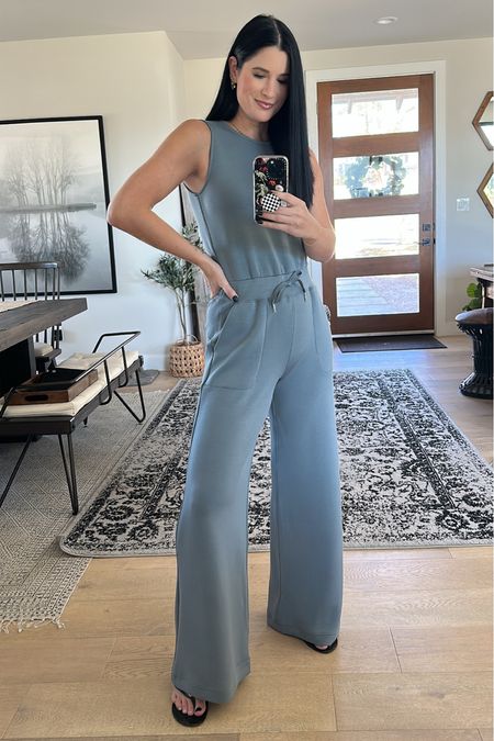 My favorite jumpsuit is back in stock and 10% off with code DTKxSPANX! I’m in the small regular length and it fits like a dream! You can wear a normal bra with this too!

Travel outfit, spanx sale

#LTKtravel #LTKSeasonal #LTKstyletip