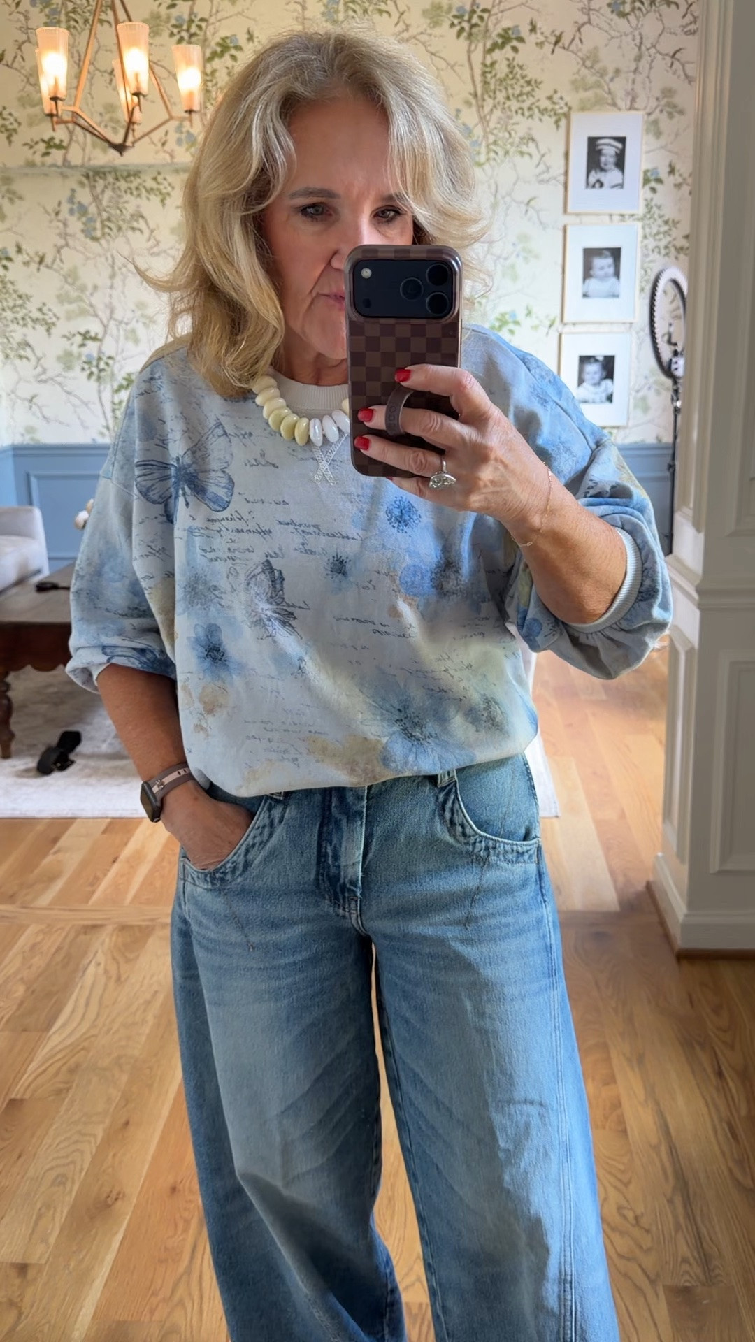 Sweatshirt size medium 
Jeans size 29 petite I would recommend sizing up if you want them more relaxed they do run small

#LTKOver40 #LTKootd #LTKPetite