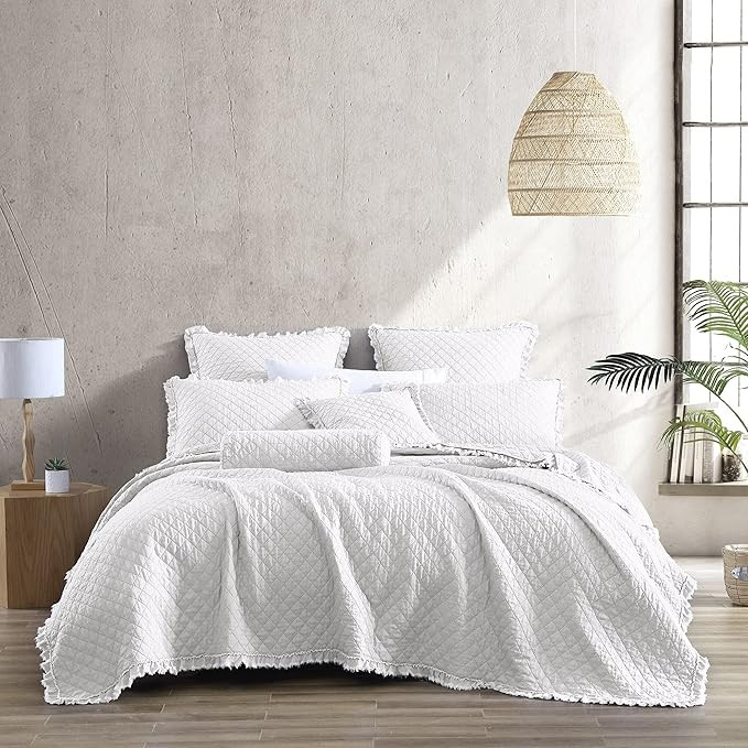Brielle Home Ravi Stone Washed Solid Diamond Stitched Quilt Set, Full/Queen, White | Amazon (US)