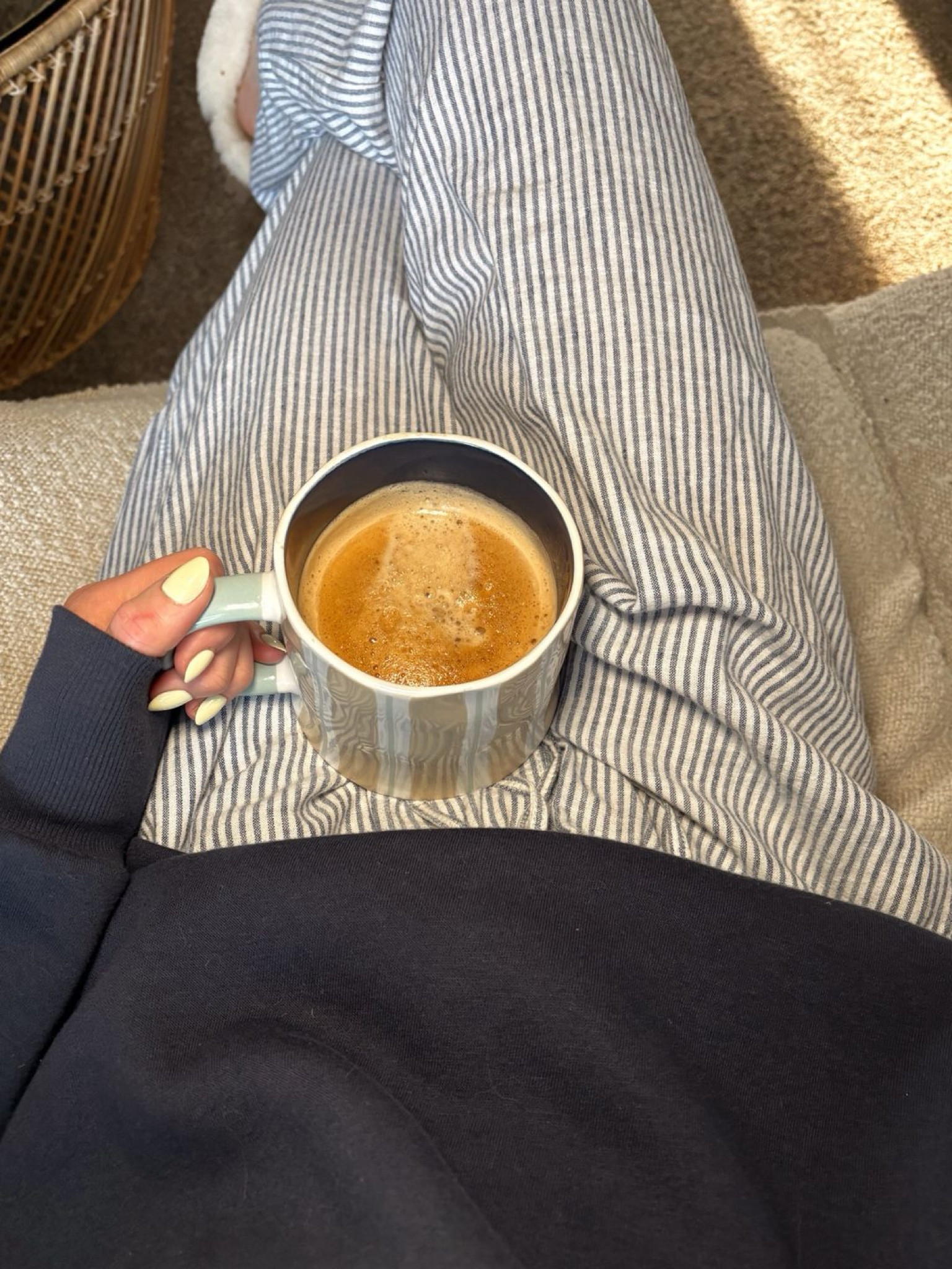 Coffee & casual fit of the day 🌼

#LTKStyleTip #LTKActive #LTKSaleAlert