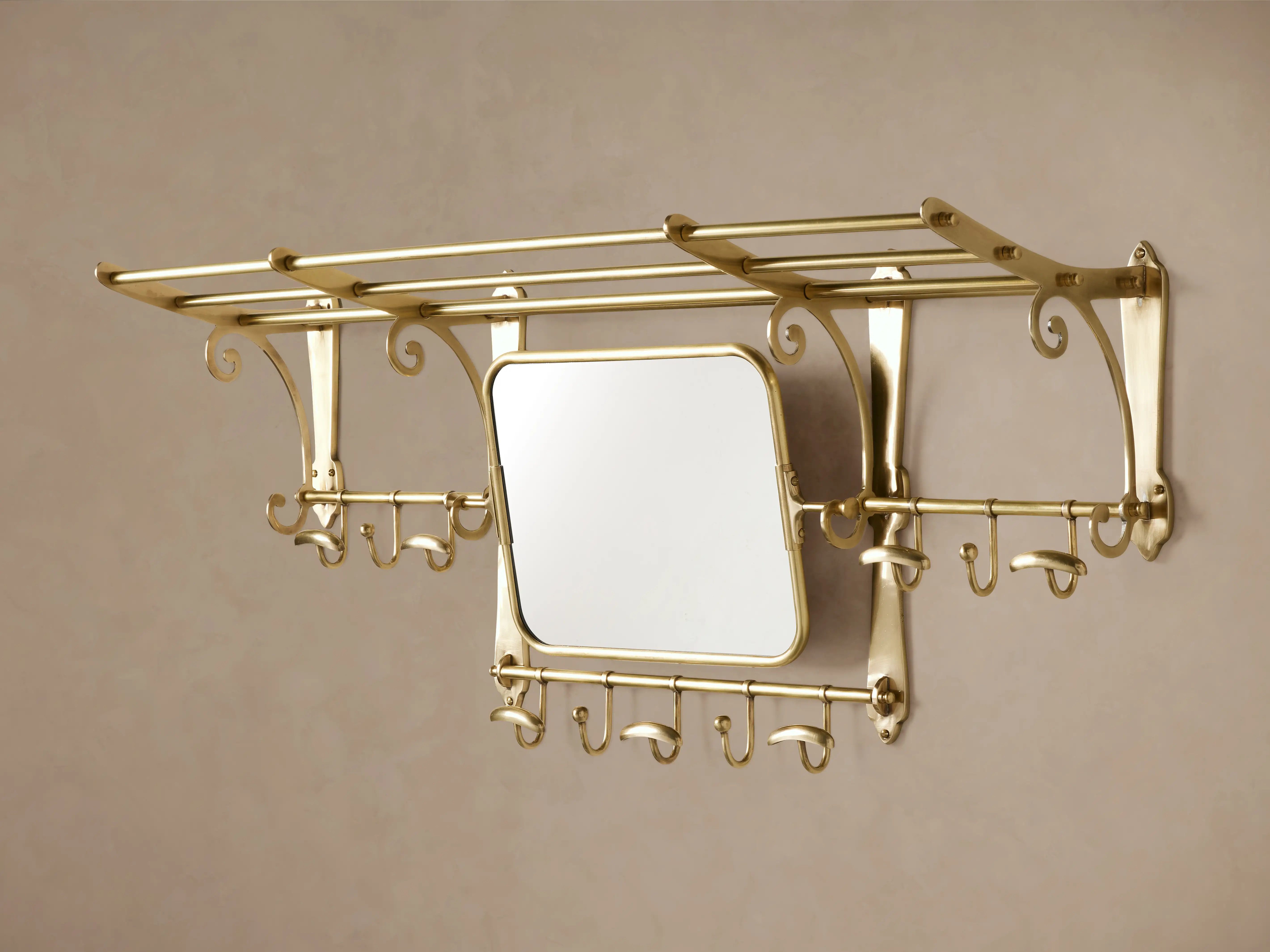 Grand Chester 12-Hook in Gold | Arhaus