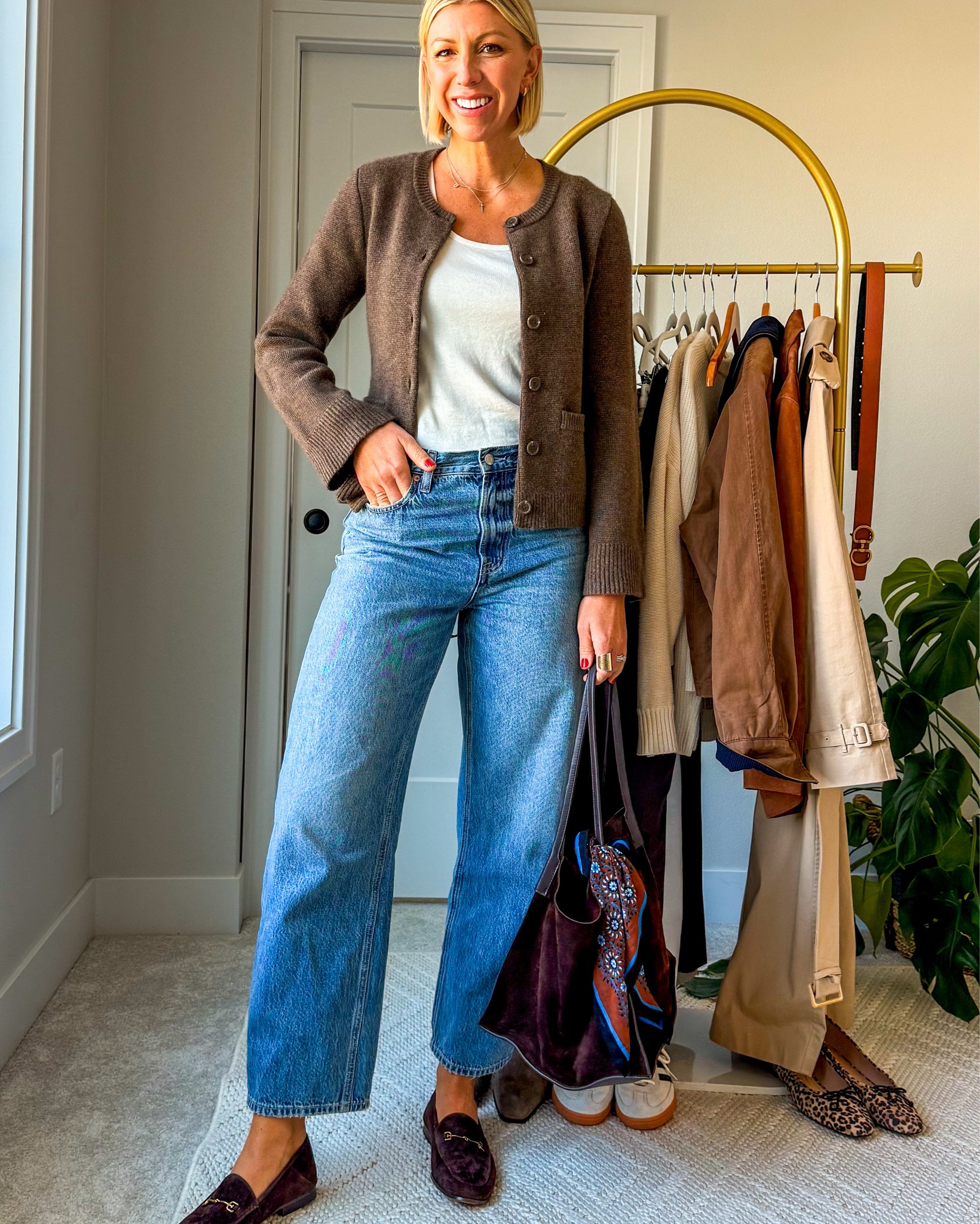 The Everyday Capsule.
10 mix + match outfits you can wear on repeat

✨ Why it works: These 10 looks prove you don’t need a giant closet to feel styled. From school drop-off to errands and casual dinners, the capsule staples pair up to make you look put-together without overthinking.

👉 Shop the looks below + save this for the next time you don’t know what to wear this fall👏🏻

#LTKOver40 #LTKStyleTip #LTKSeasonal