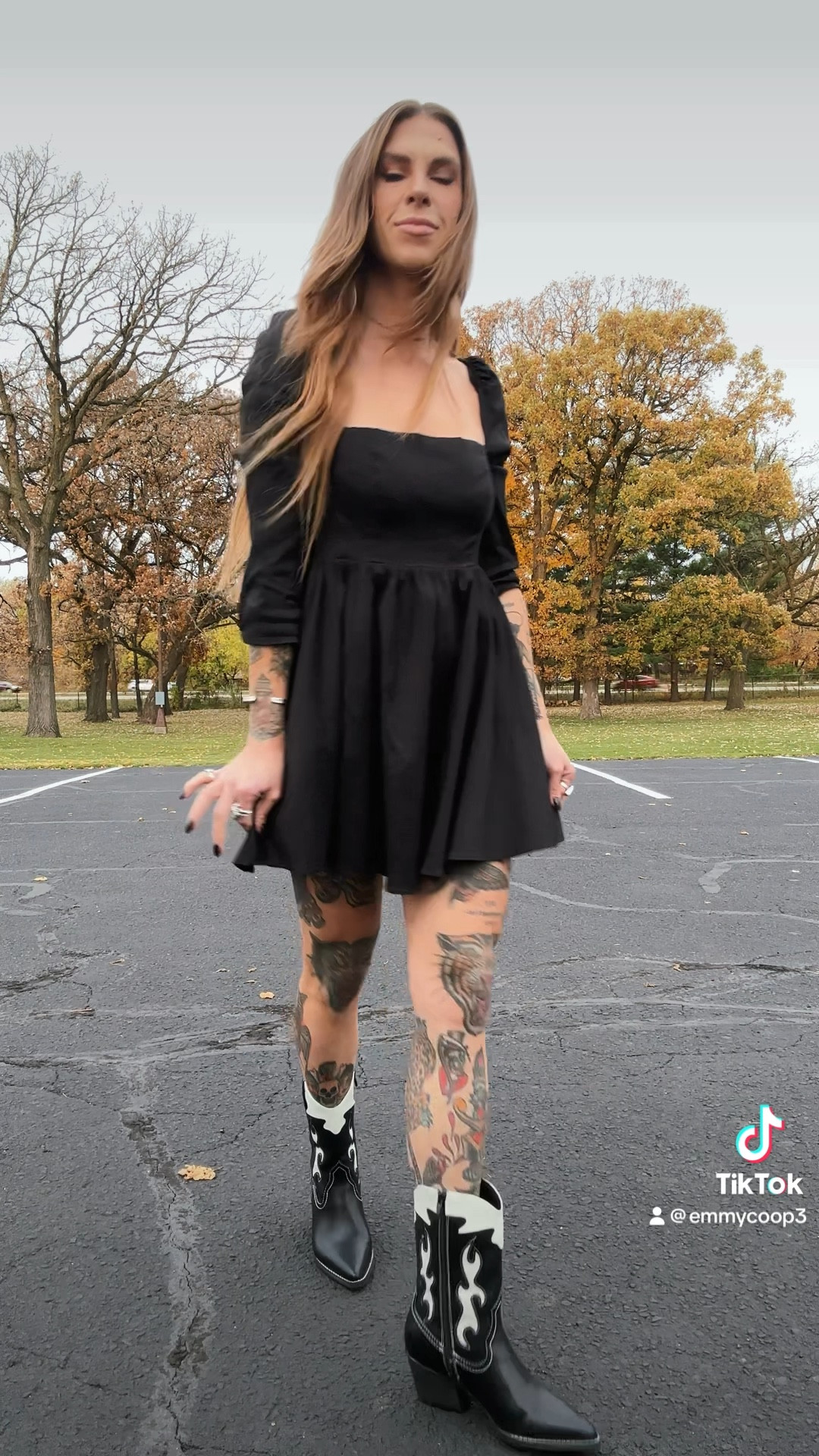 New boot goofin’. Rented dress from nuuly. Boots from target but sold out 😩.

Nuuly link: 
https://fbuy.io/nuuly/emily953