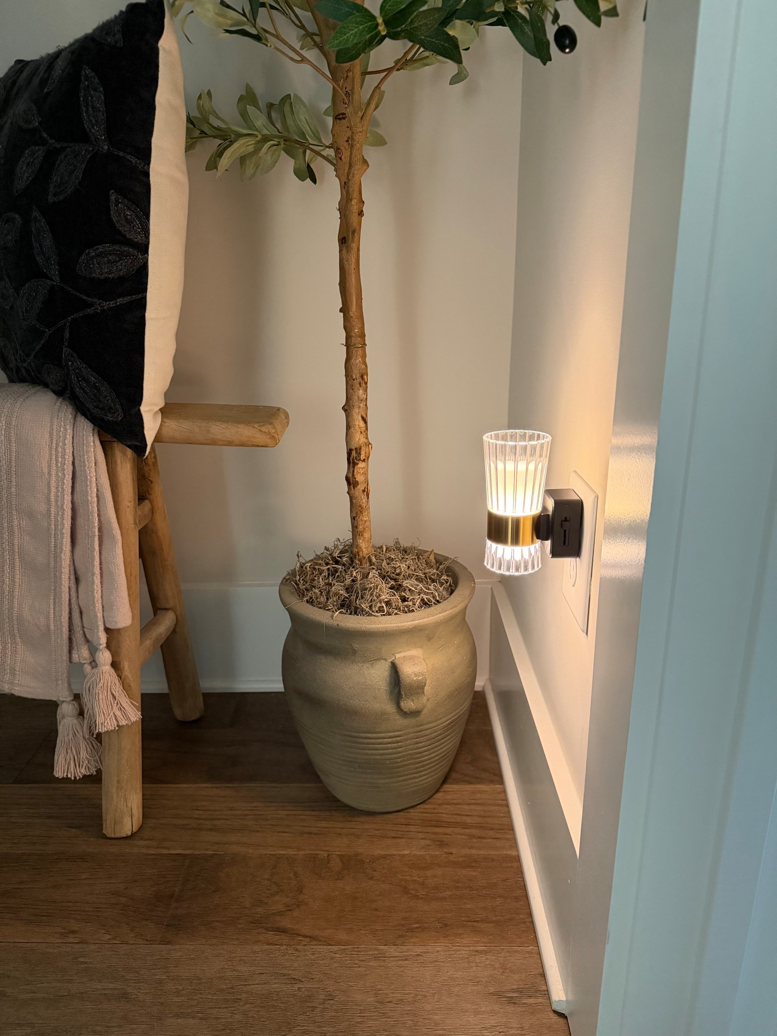 Nightlights, glass nightlights, Amazon nightlight, plug in night lightt

#LTKHome #LTKmomlife