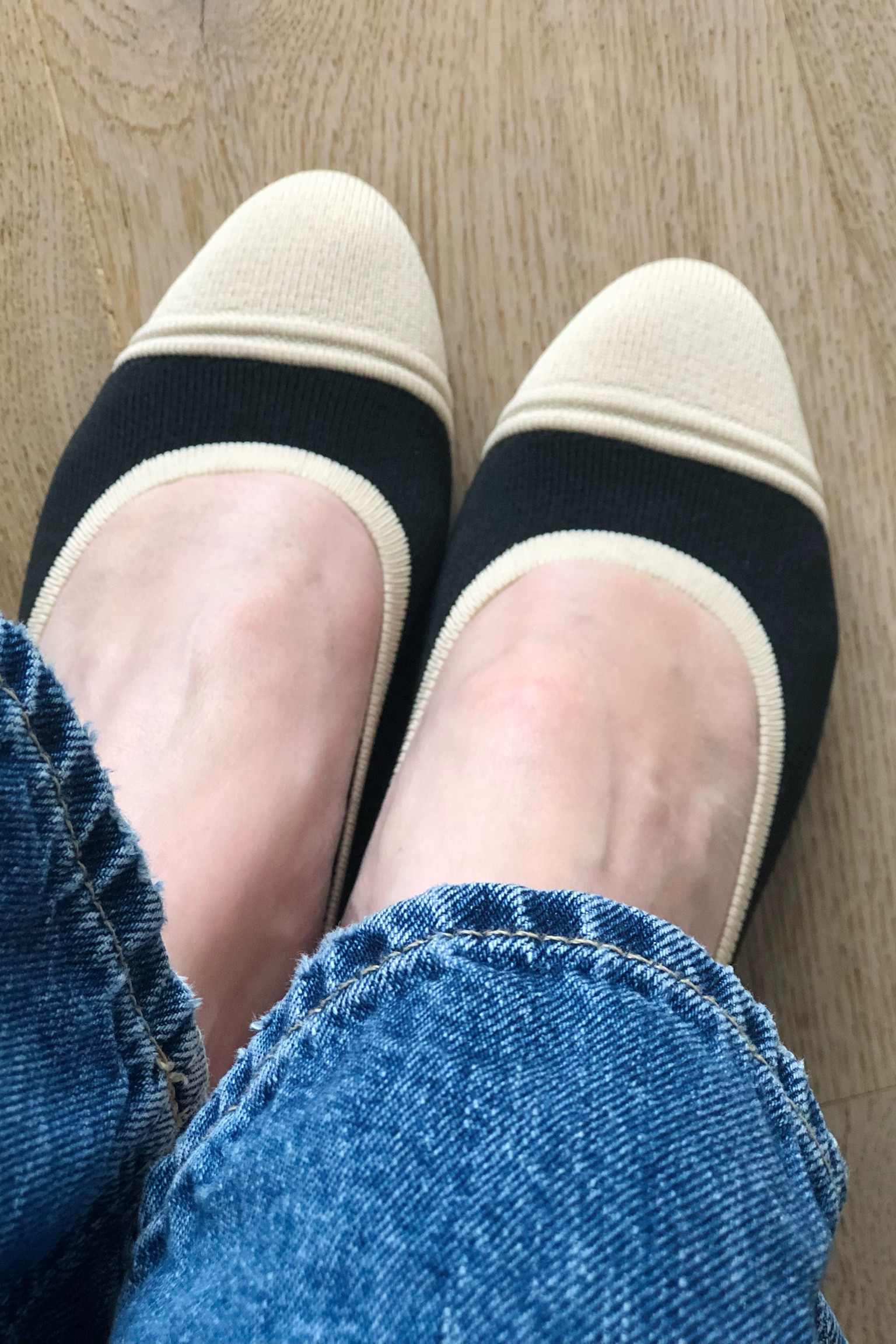 The Perfect Low Heel For Work  🤍🖤🤍

These elegant black & white cap toe heels by @Vivaia are my new wardrobe staple. I adore their monochrome look and that super CHIC retro vibe. 

Besides them looking incredibly stylish, they are comfy too. The heel is just the right hight, 4,5cm/1,77” because nobody has time for uncomfortable footwear. Actually they are named Running Heels, which is probably the best shoe news I’ve heard in a while 🥰

JULIE round-toe chunky heel feels true to size, although Vivaia recommends going a size up. I’m wearing my normal EU37/UK4/US6.5. The shoes have a smooth anti-slip rubber sole that feels solid under my feet.

These shoes are knitted from six PET bottles that were discarded in the ocean. What a clever way to repurpose material that would otherwise just float there destroying marine life ♻️

Get 10% off with my code
✨ VIVAIAJ10 ✨

Ballerina pumps, comfortable heels, block heel, shoes for office, Black & White shoes, round-toe chunky heels, old money style, elegant style, effortless chic, quiet luxury


#vivaia  #vpurpose #vivaiaonmyway 


#LTKstyletip #LTKworkwear #LTKshoecrush