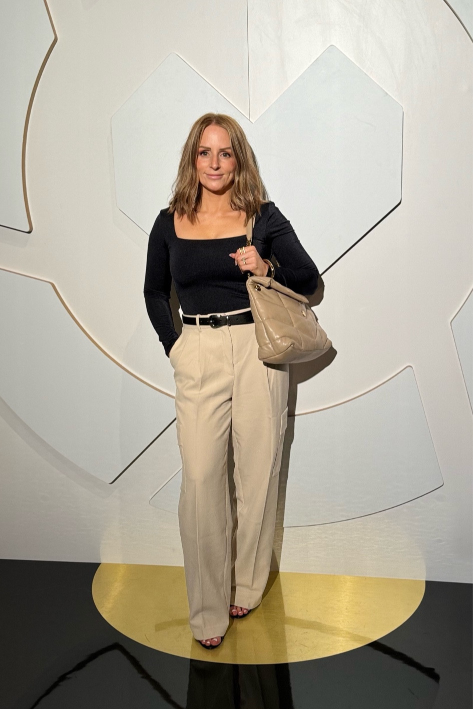 This outfit is super comfy and dressy!! It’s a mega clean girl look. All true to size. I’m wearing a size small top and size 4 dress pants that is cargo. Very pretty and feels good on 

Ltk LTKCon Texas Tennessee blogger 
Aritzia best Aritzia slacks dress pants cargo black bodysuit khakis 

#LTKCon #LTKStyleTip #LTKSeasonal