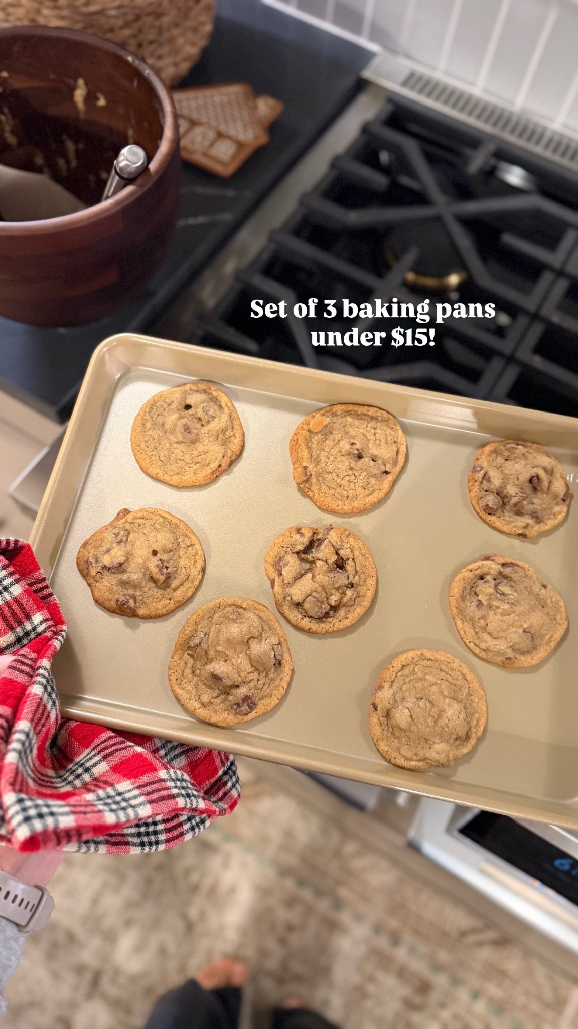 I shared my fav baking sheets the other day and now they are on sale! Set of 3 for under $15  

#LTKFindsUnder50 #LTKSaleAlert #LTKHome