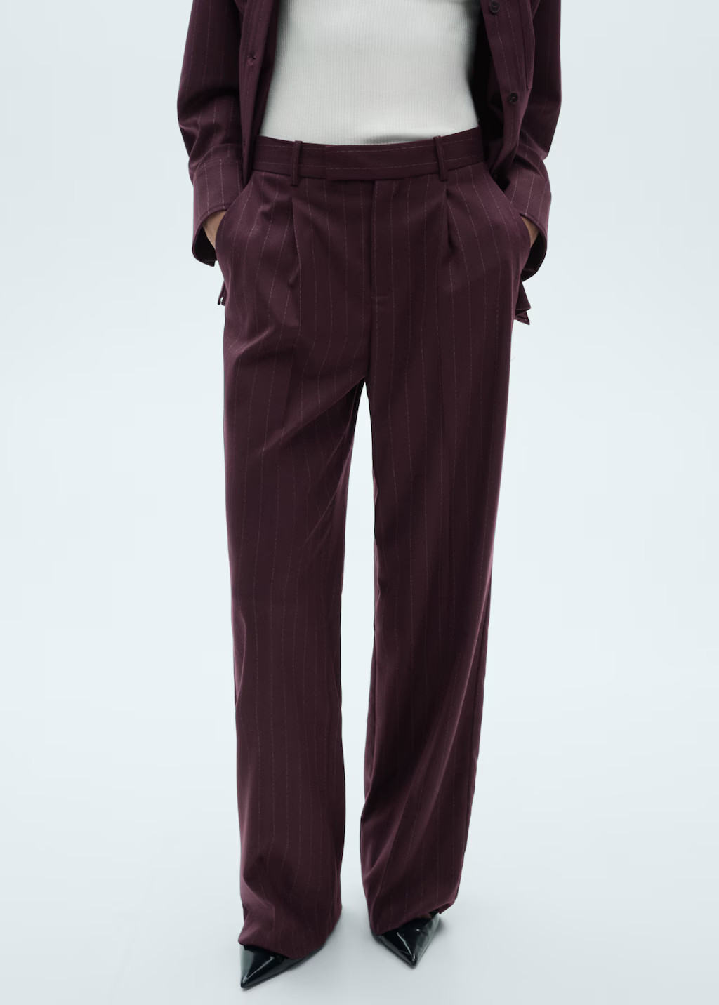Pinstripe pleated trousers | MANGO (UK)
