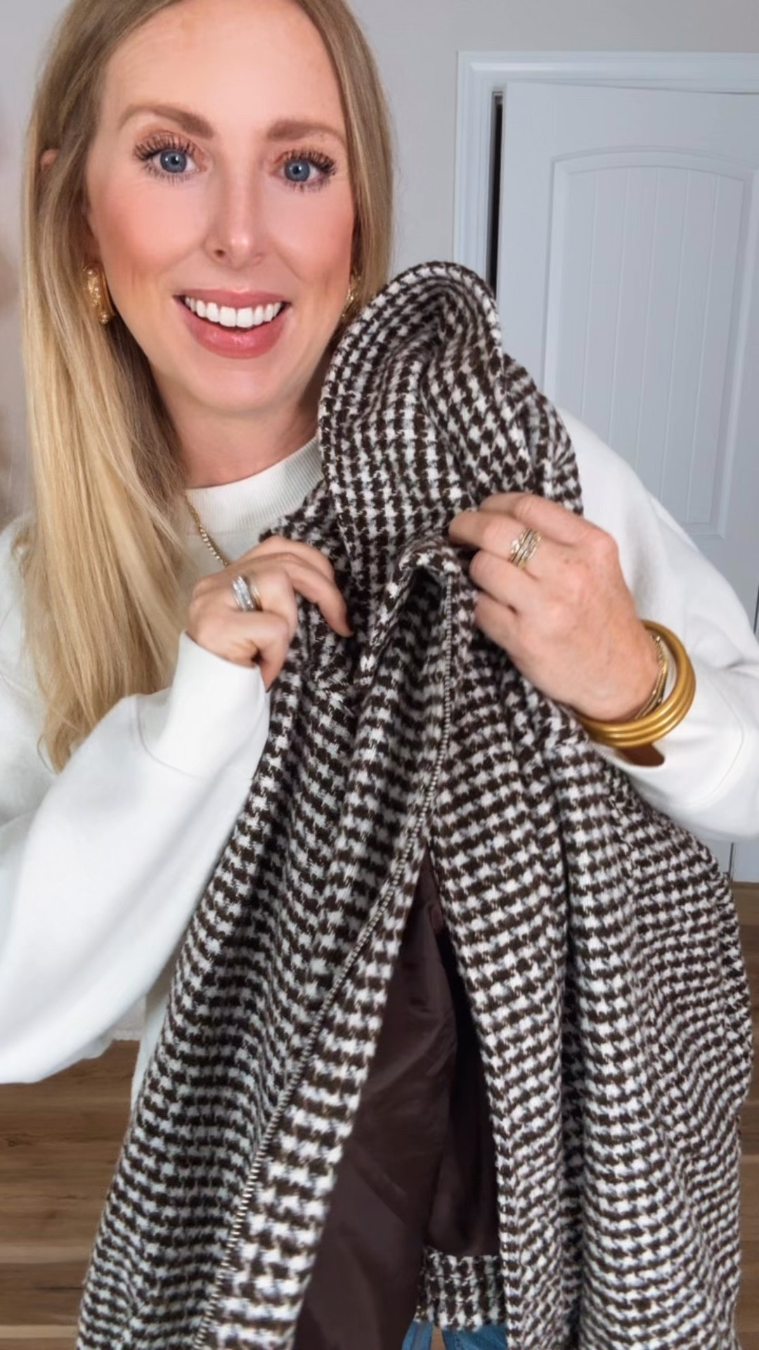 This houndstooth jacket from Target is so nice!! Wearing a size small 

#LTKStyleTip #LTKFindsUnder50