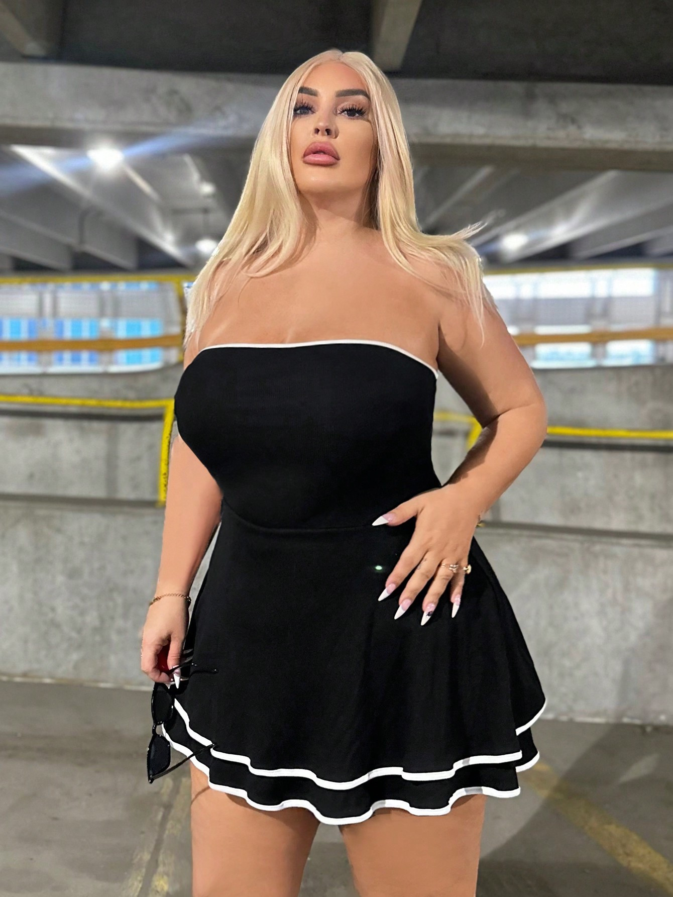 SHEIN SXY Plus Contrast Binding Tube Dress | SHEIN